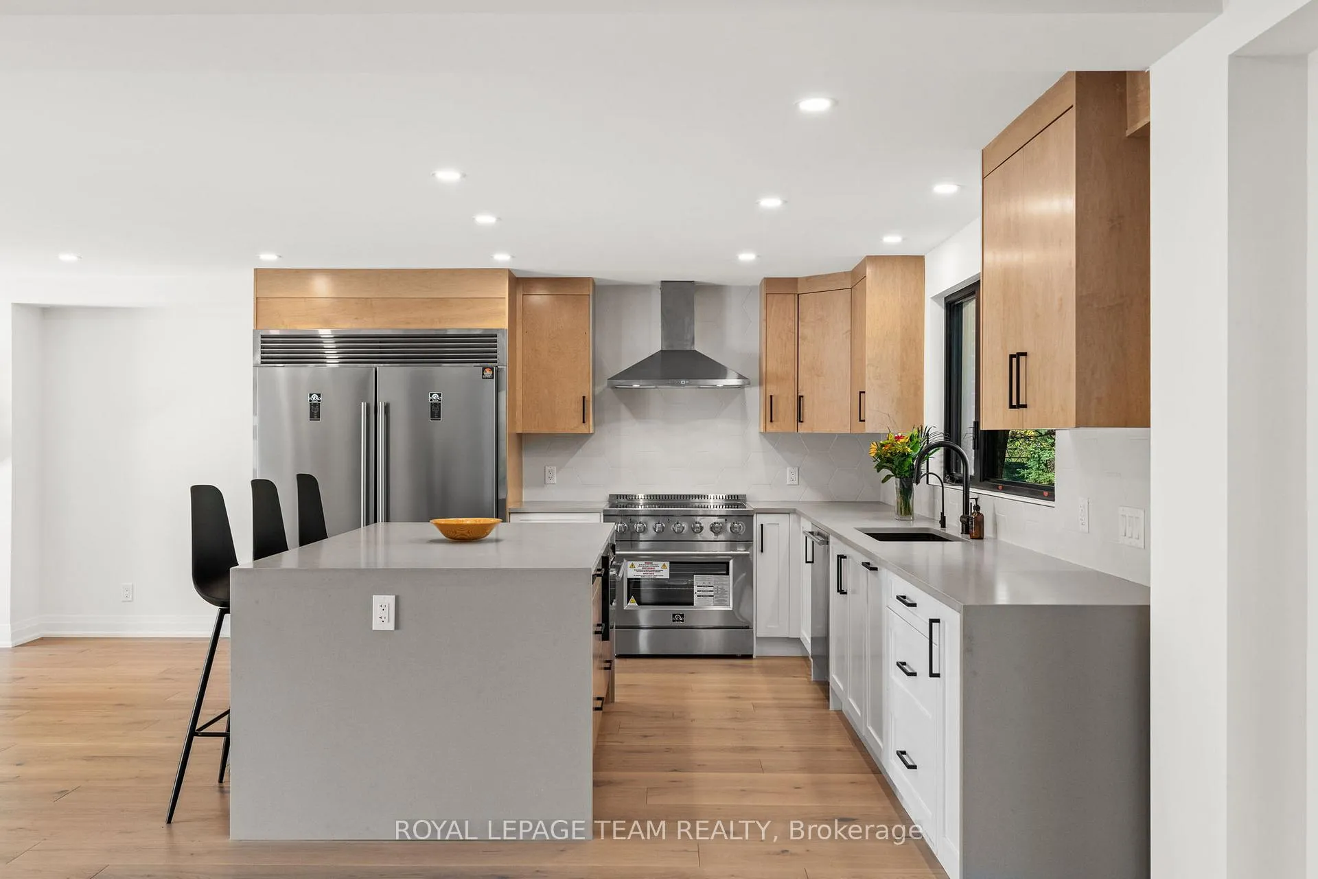 Photo 12 of 5575 South Sunset Drive, Ottawa, Manotick Long Island & Nicholls Island — HOMEH