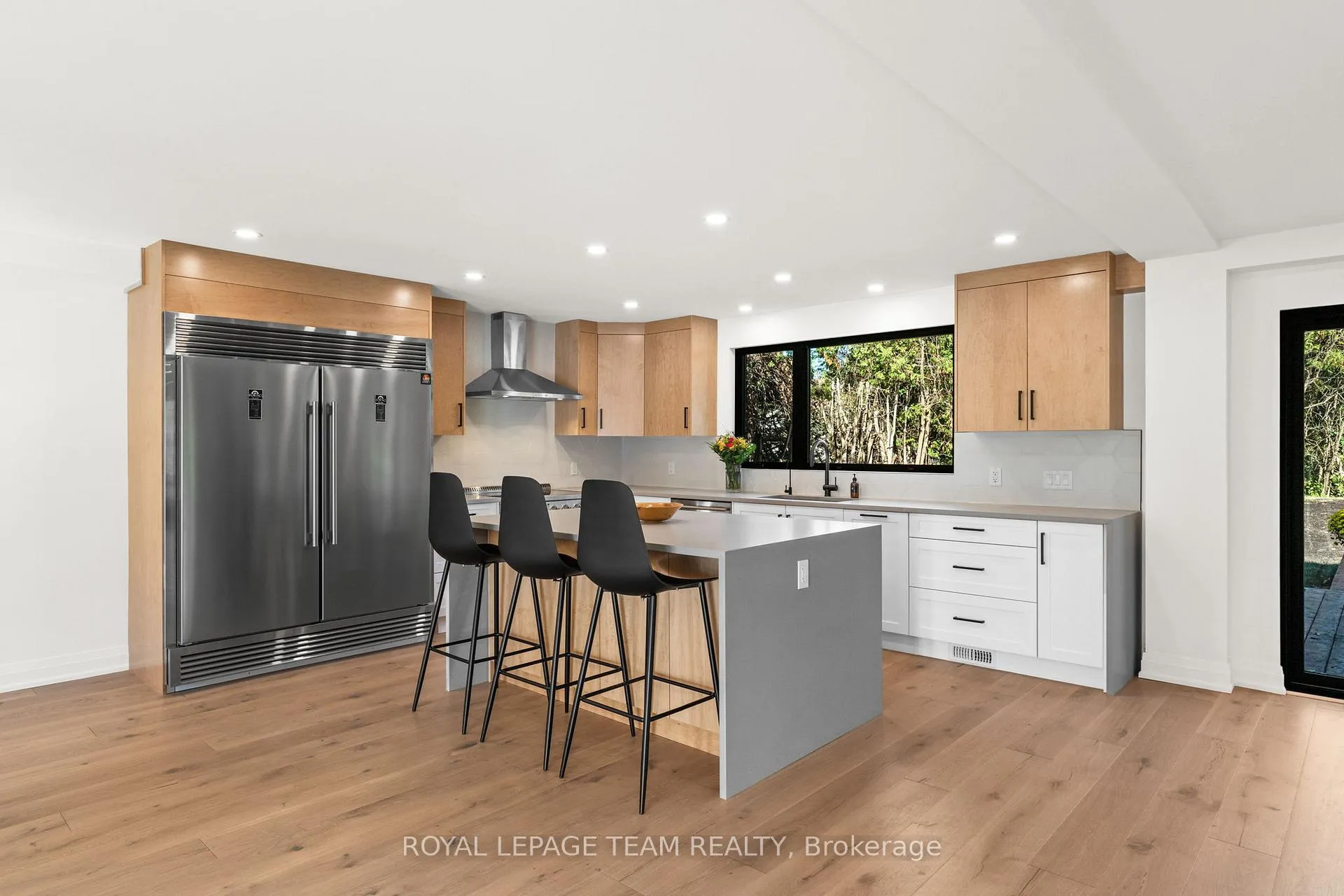 Photo 13 of 5575 South Sunset Drive, Ottawa, Manotick Long Island & Nicholls Island — HOMEH
