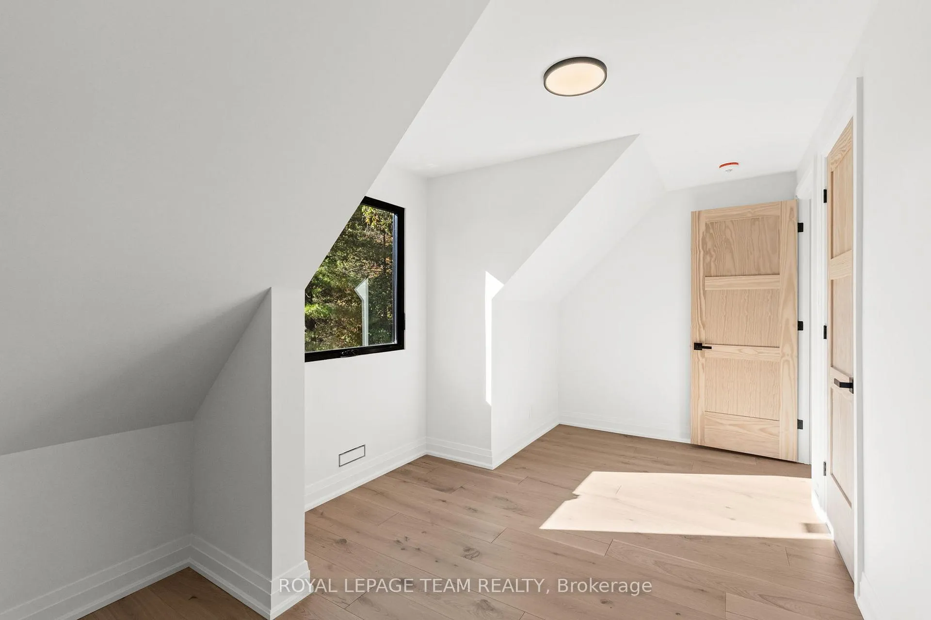 Photo 27 of 5575 South Sunset Drive, Ottawa, Manotick Long Island & Nicholls Island — HOMEH
