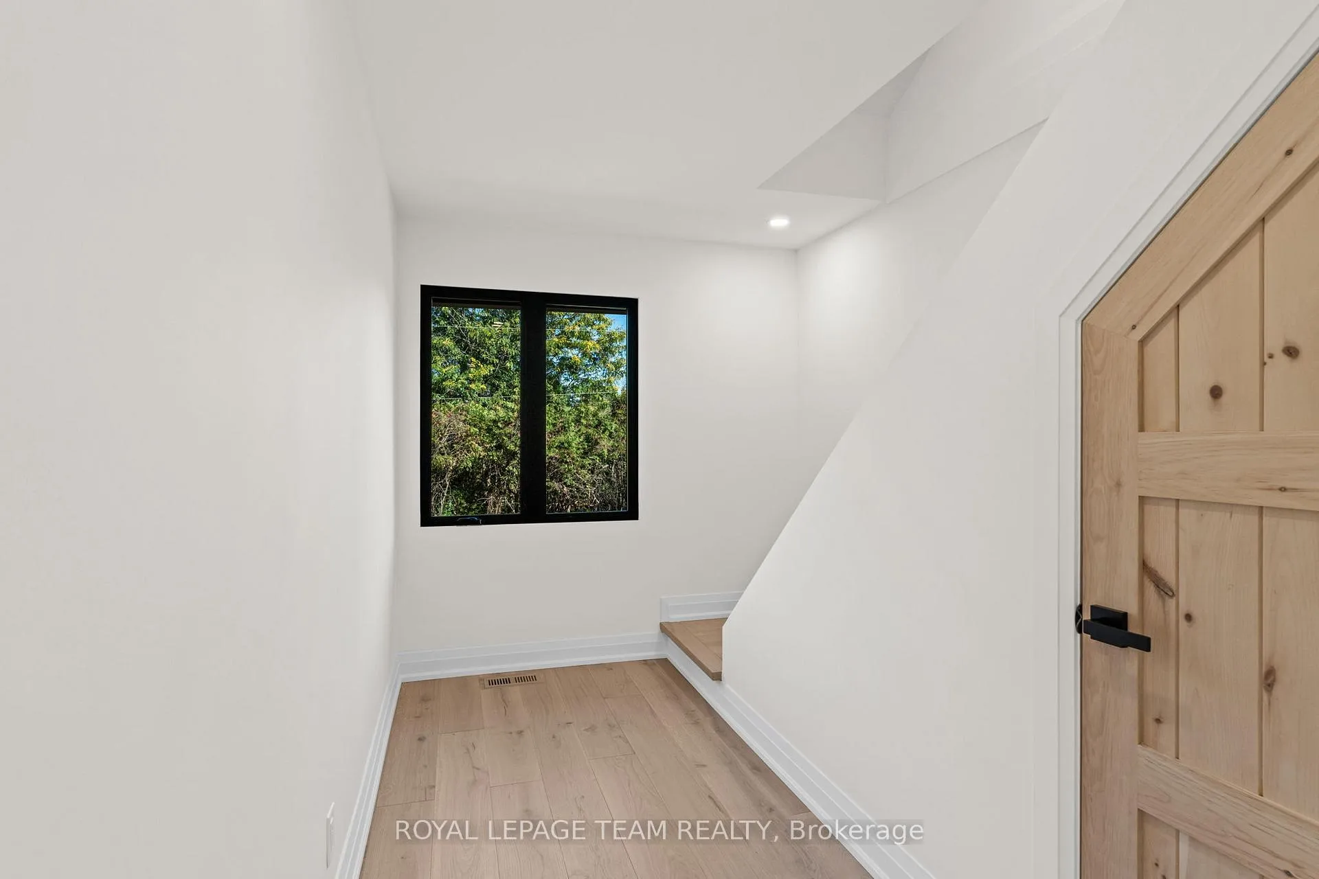 Photo 39 of 5575 South Sunset Drive, Ottawa, Manotick Long Island & Nicholls Island — HOMEH