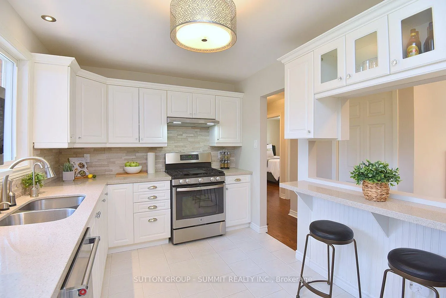 Photo 12 of 181 Carlisle Road, Hamilton, Rural Flamborough — HOMEH
