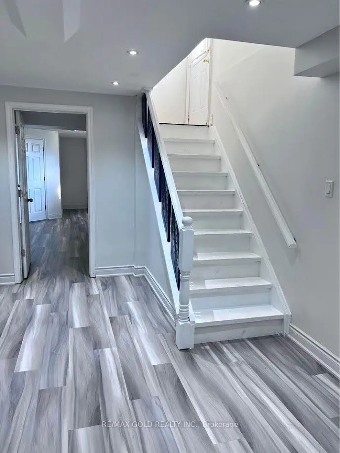 Photo 10 of Unit Bsmt, 26 Hardgate Crescent, Brampton, Northwest Sandalwood Parkway — HOMEH