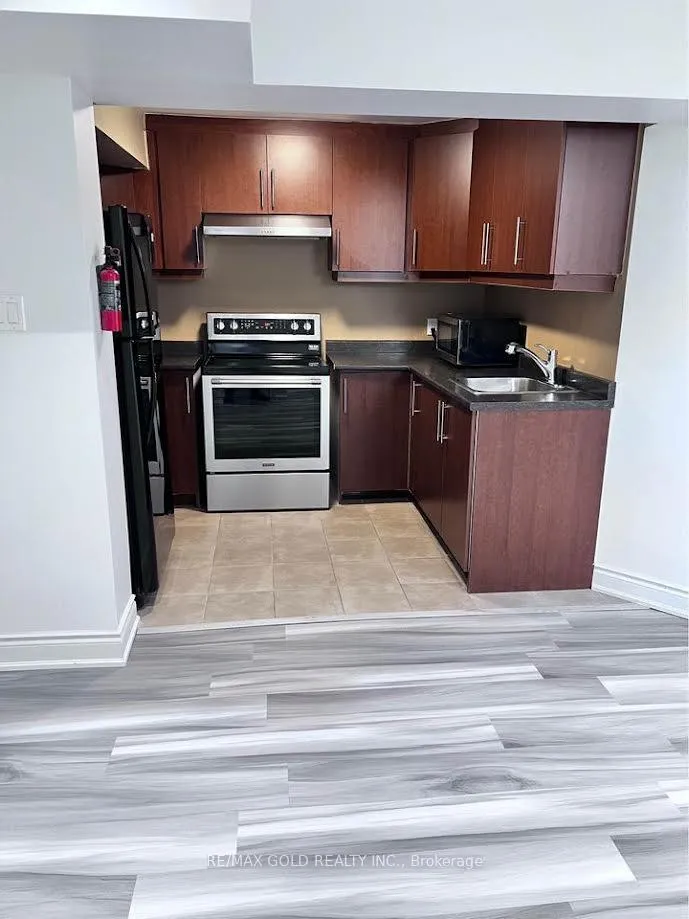 Photo 11 of Unit Bsmt, 26 Hardgate Crescent, Brampton, Northwest Sandalwood Parkway — HOMEH