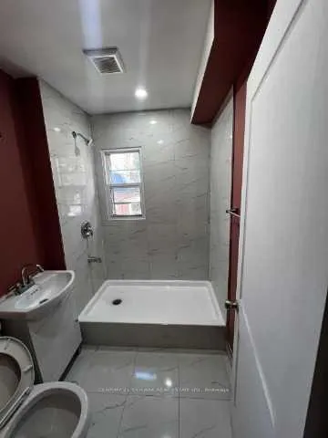 Photo 4 of 152 Selkirk Avenue, Hamilton, Normanhurst — HOMEH