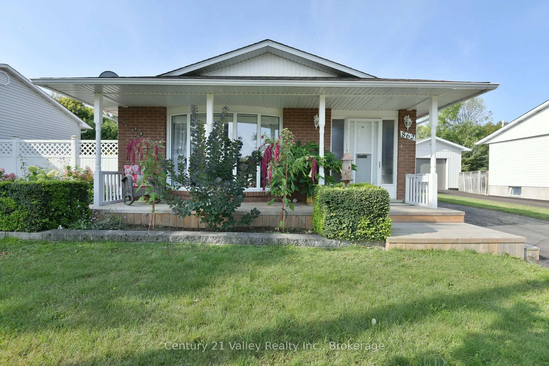 Photo 2 of 862 Kedrosky Drive, Renfrew — HOMEH
