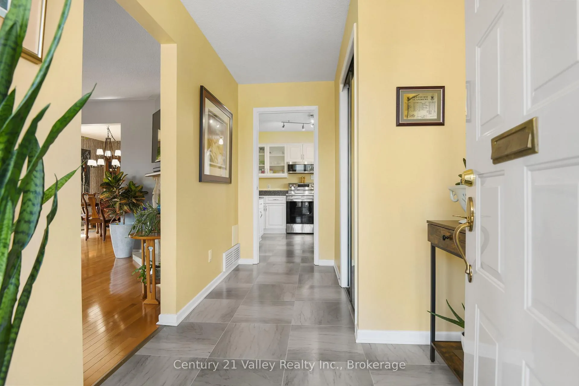Photo 6 of 862 Kedrosky Drive, Renfrew — HOMEH