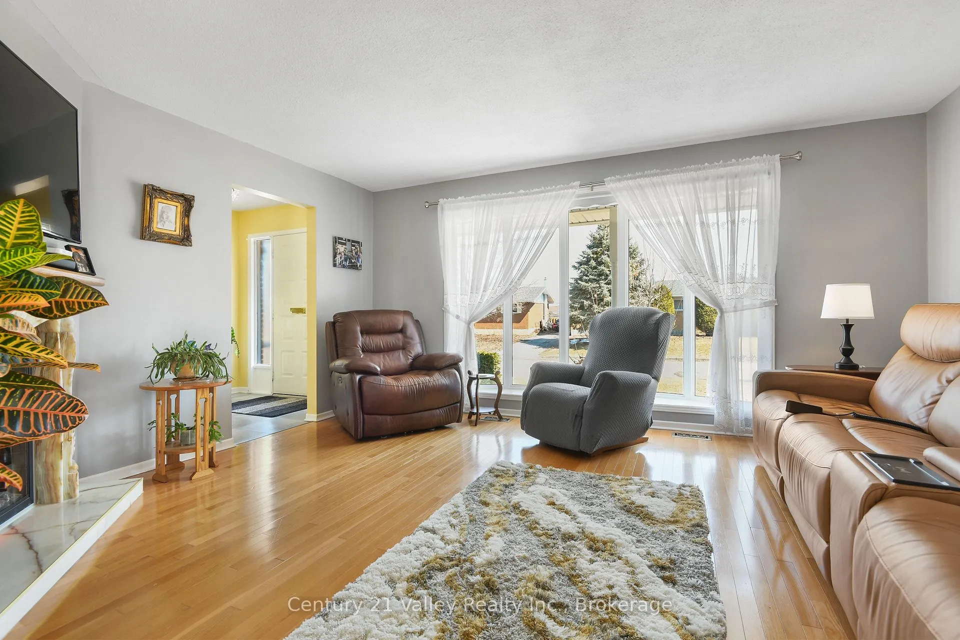 Photo 9 of 862 Kedrosky Drive, Renfrew — HOMEH
