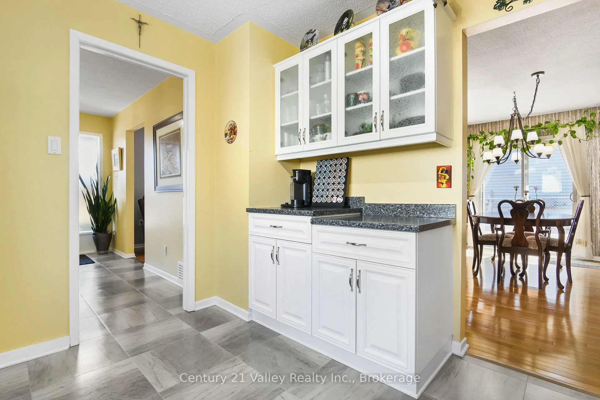 Photo 15 of 862 Kedrosky Drive, Renfrew — HOMEH