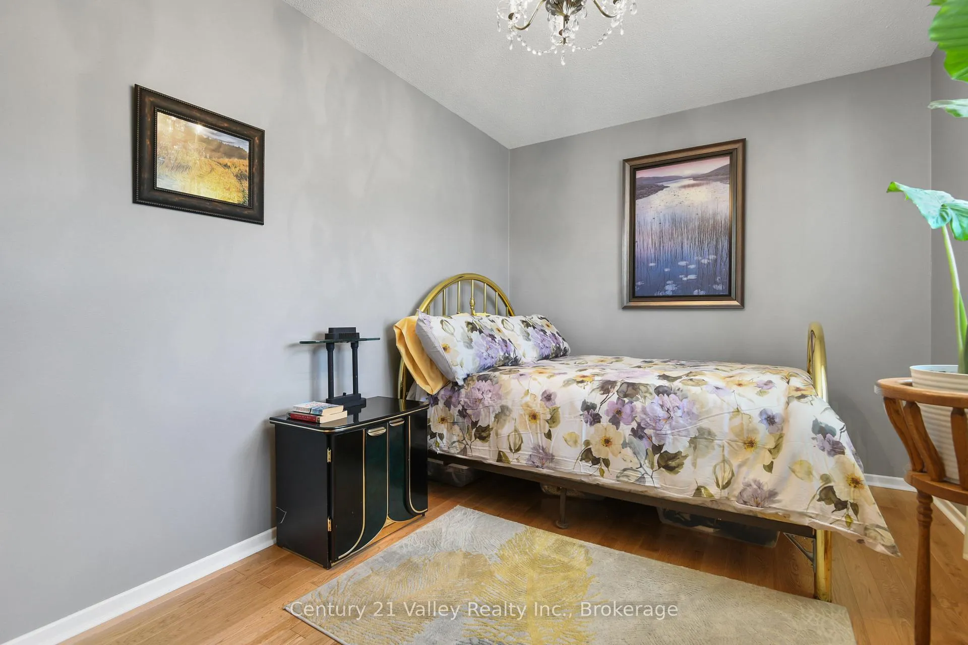 Photo 21 of 862 Kedrosky Drive, Renfrew — HOMEH