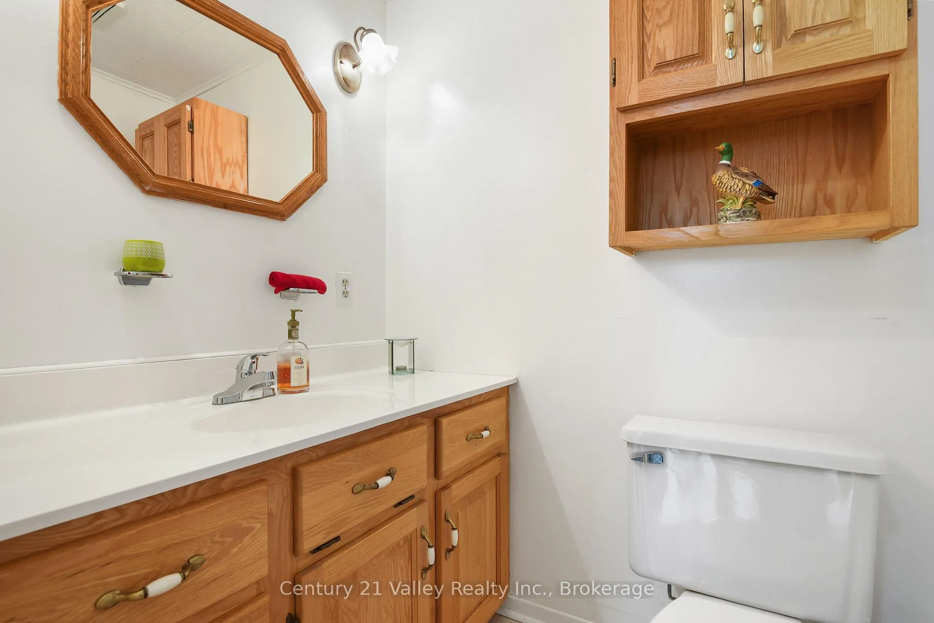Photo 30 of 862 Kedrosky Drive, Renfrew — HOMEH