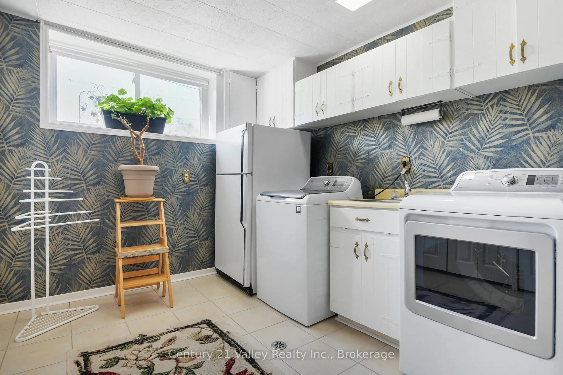 Photo 31 of 862 Kedrosky Drive, Renfrew — HOMEH