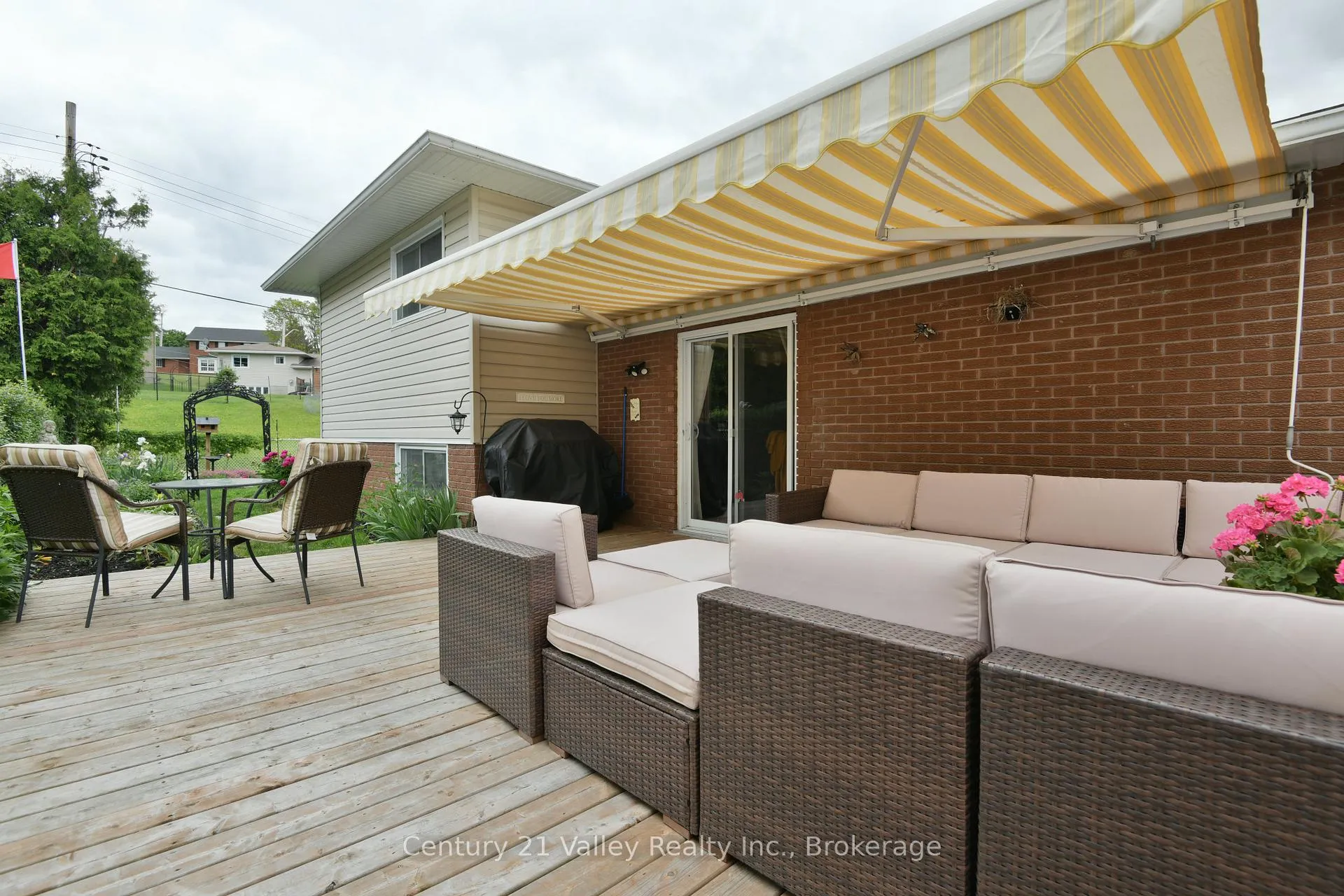Photo 48 of 862 Kedrosky Drive, Renfrew — HOMEH