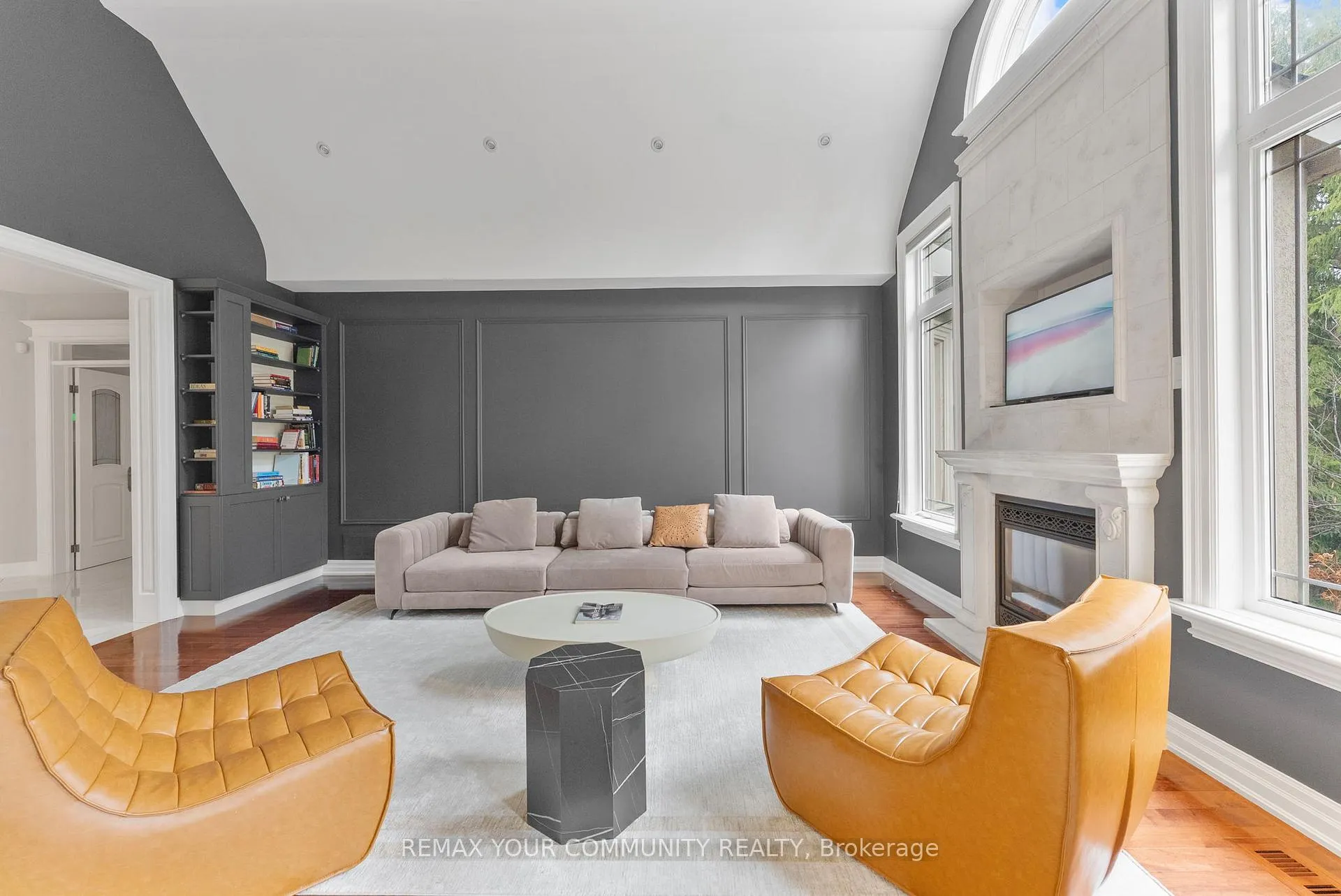 Photo 7 of 21 Bute Court, Vaughan, Maple — HOMEH