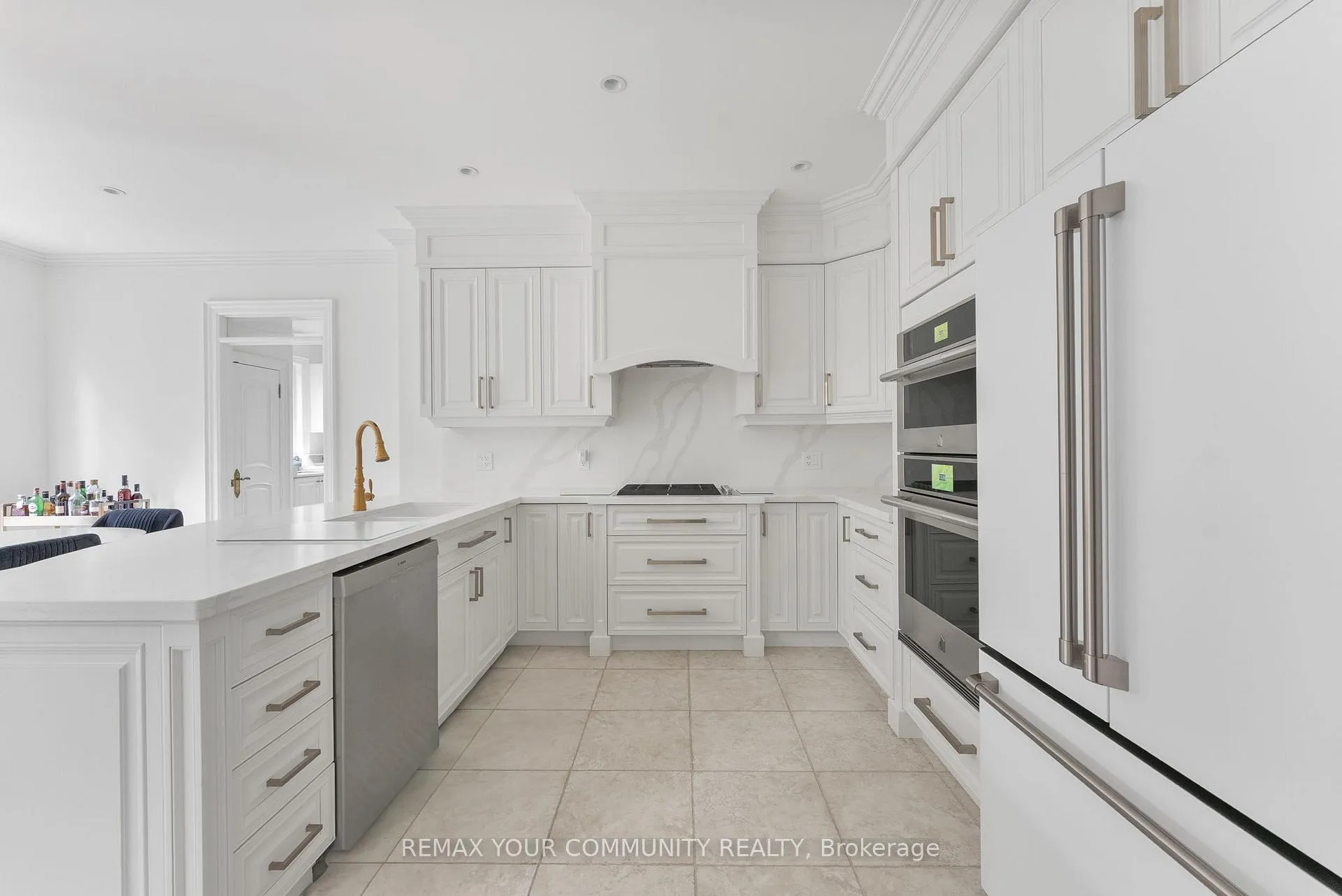 Photo 12 of 21 Bute Court, Vaughan, Maple — HOMEH