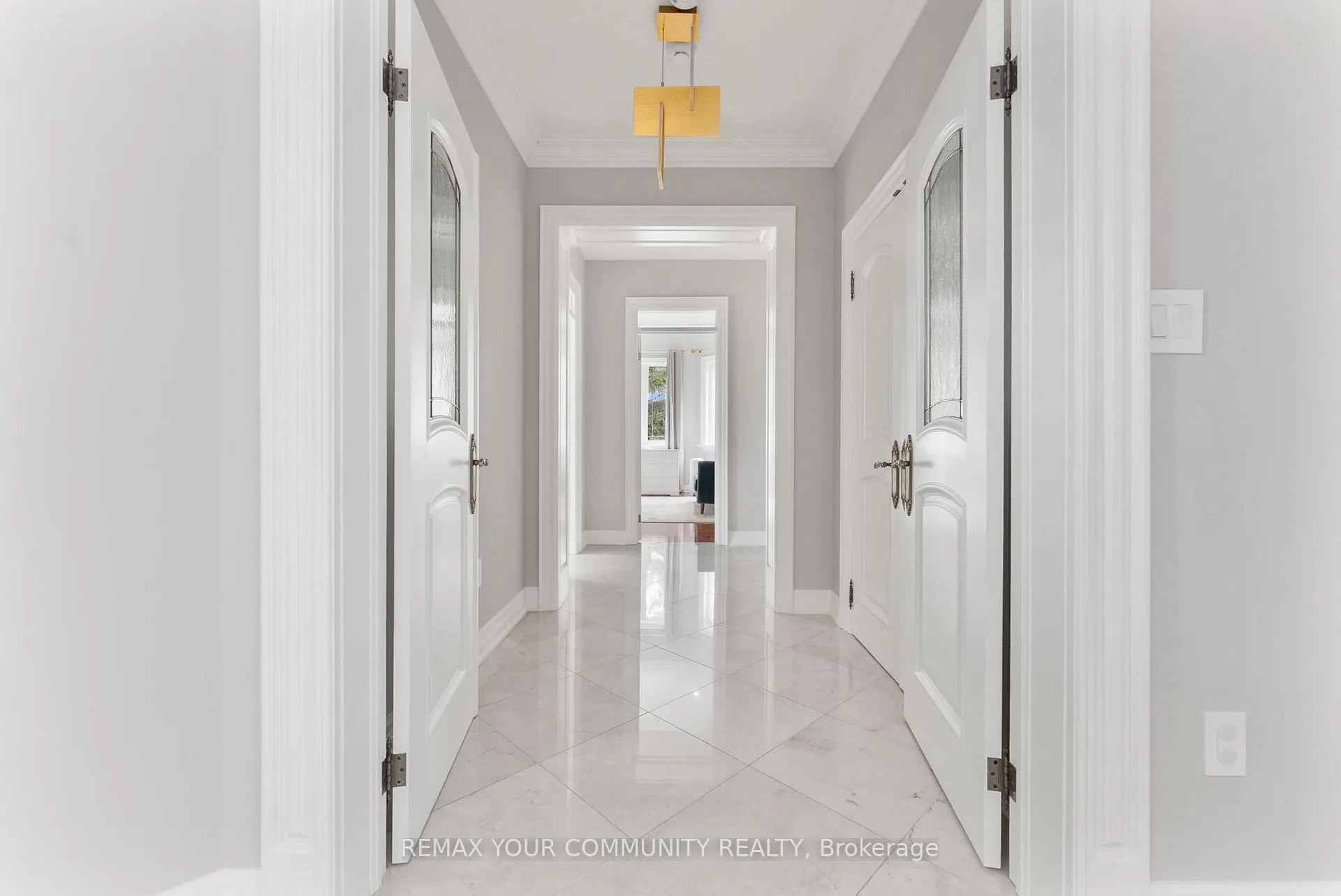 Photo 15 of 21 Bute Court, Vaughan, Maple — HOMEH