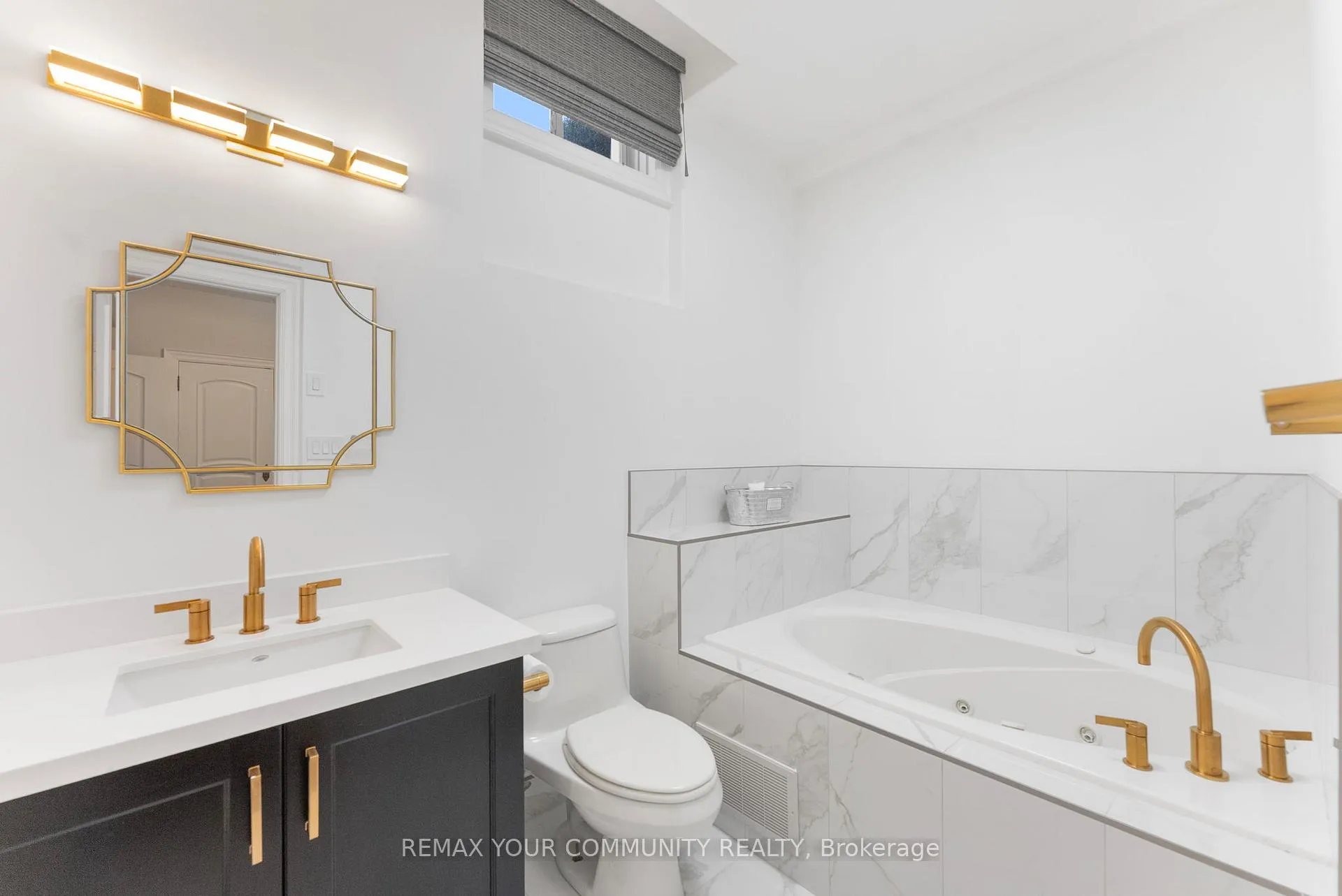 Photo 32 of 21 Bute Court, Vaughan, Maple — HOMEH