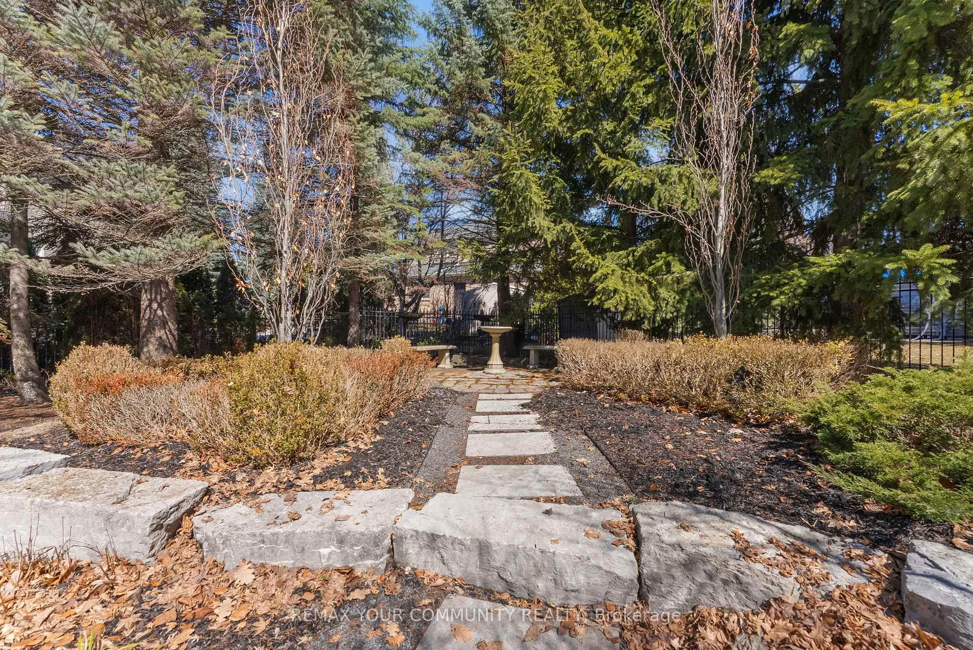 Photo 37 of 21 Bute Court, Vaughan, Maple — HOMEH