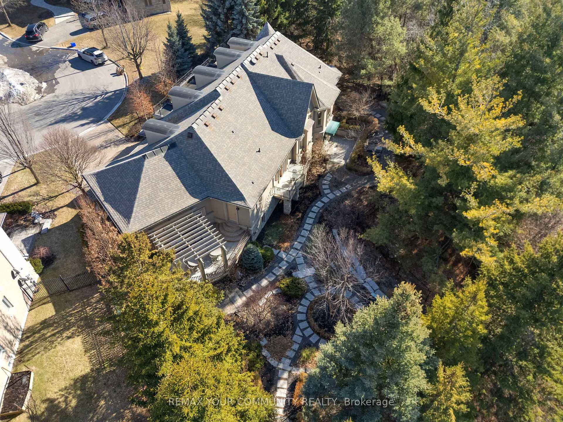 Photo 40 of 21 Bute Court, Vaughan, Maple — HOMEH