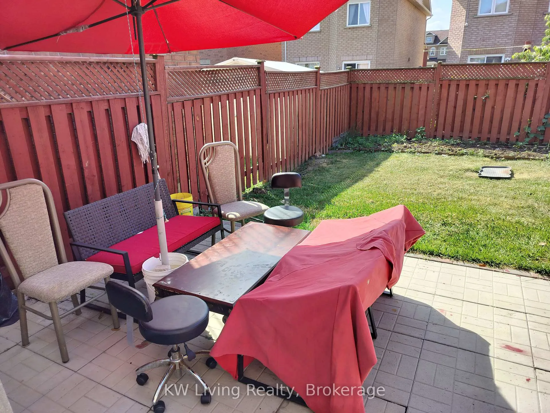 Photo 8 of 19 MacBride Crescent, Vaughan, Maple — HOMEH