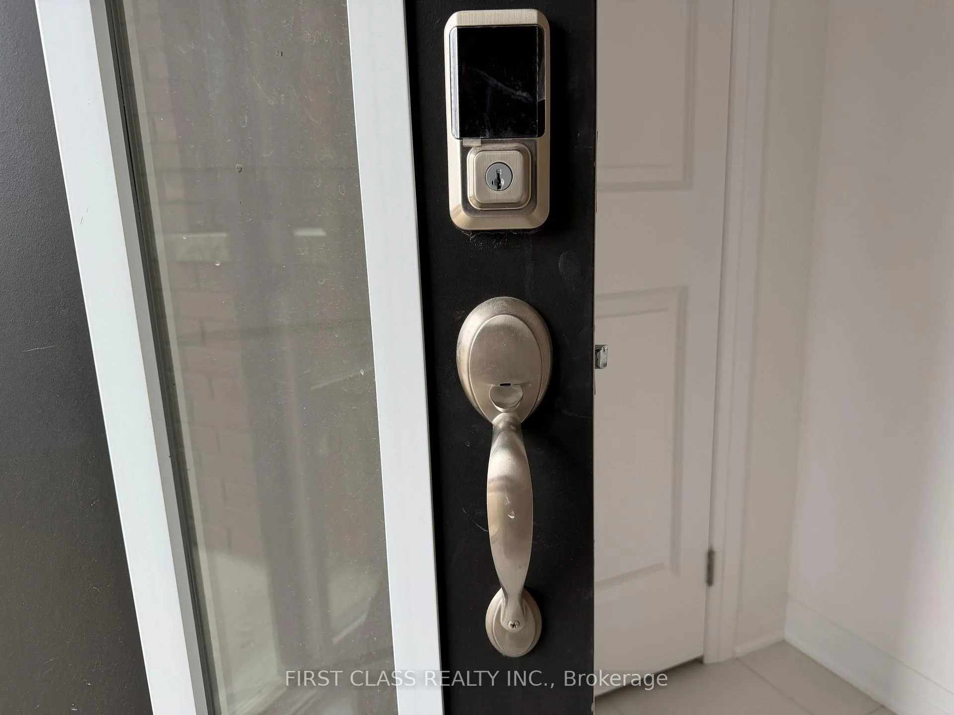 Photo 3 of 113 Manuel Street, Stratford — HOMEH