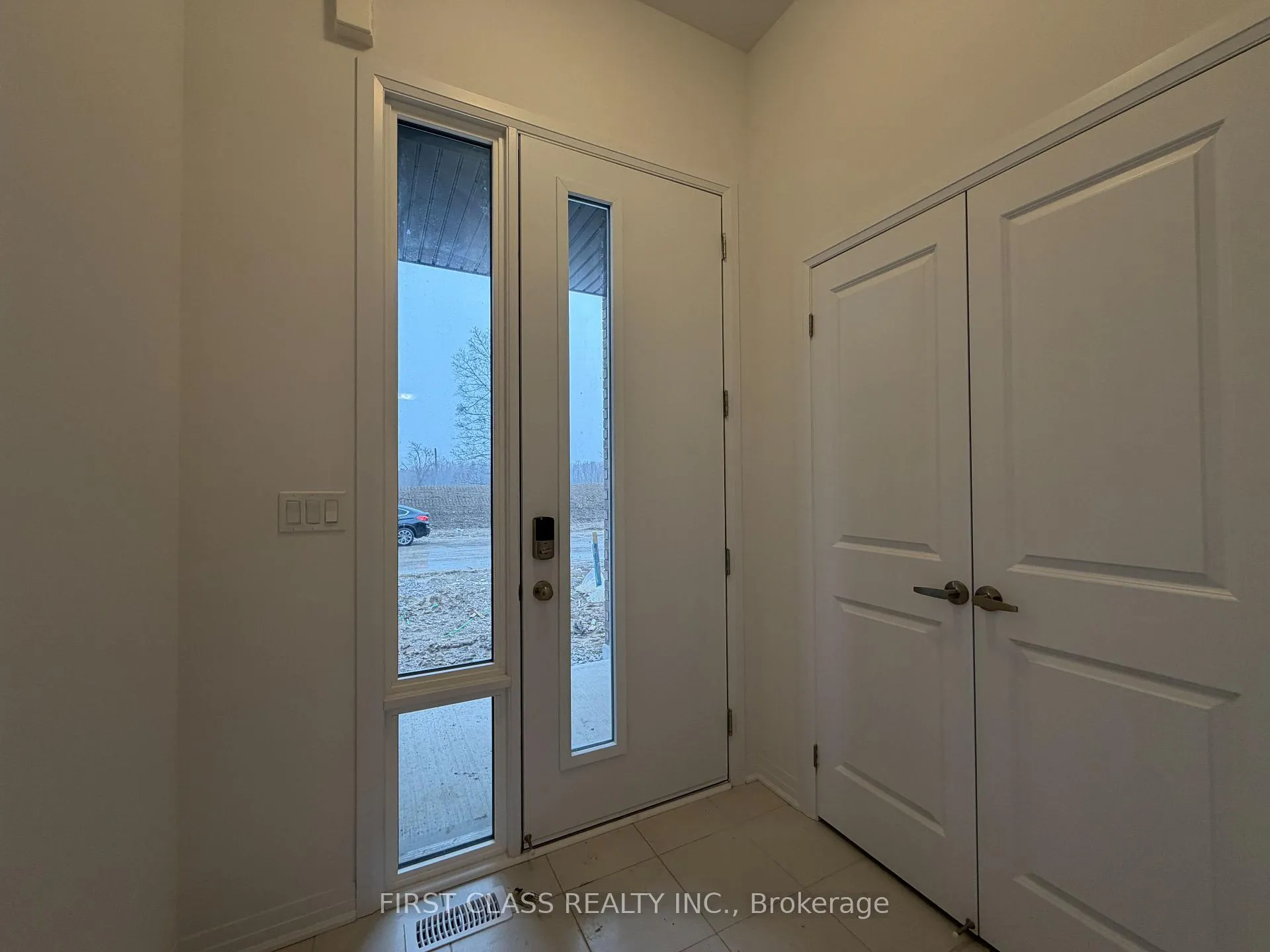 Photo 4 of 113 Manuel Street, Stratford — HOMEH