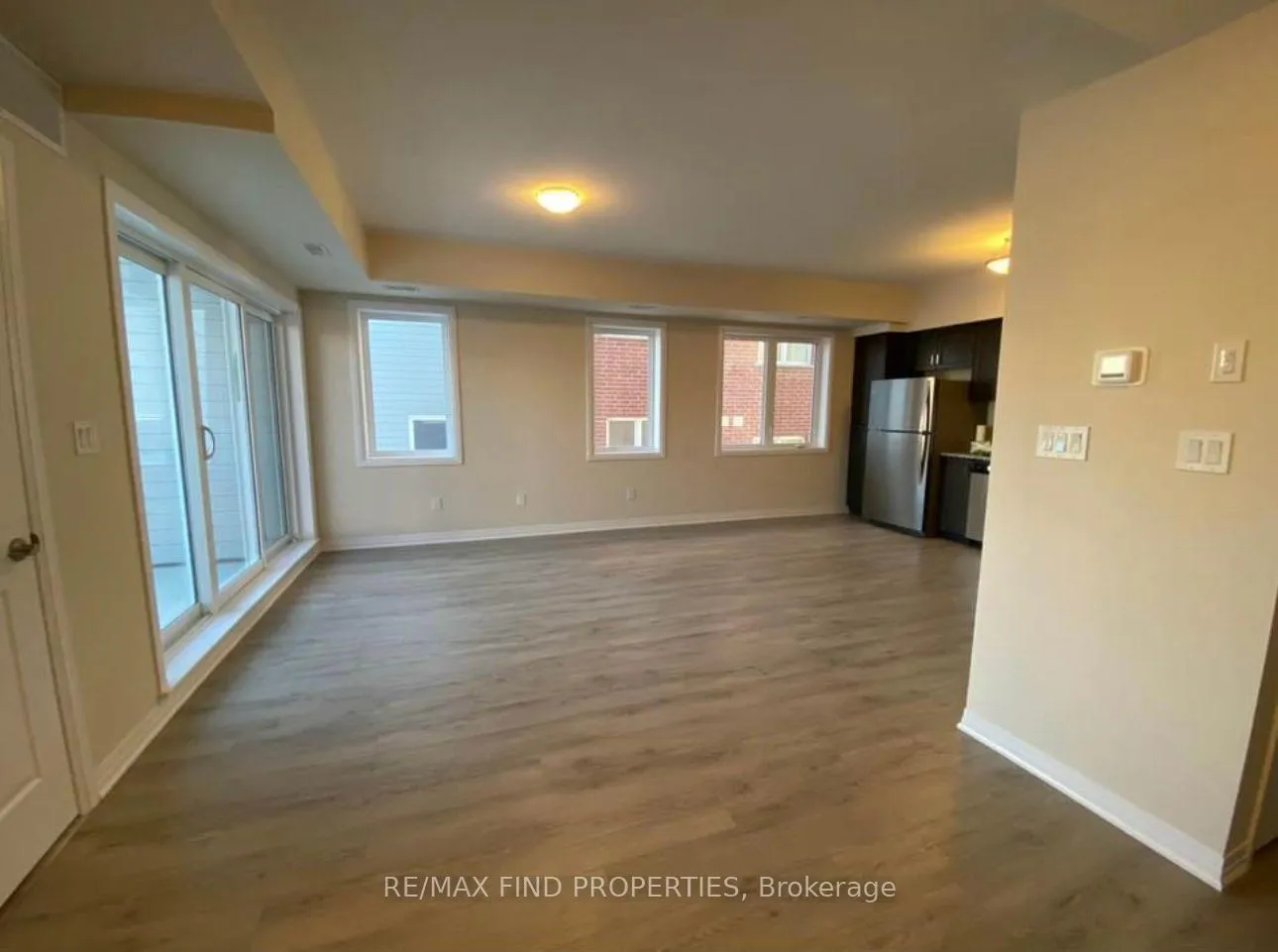 Photo 3 of 20 Vitality Drive, Kitchener, Huron Park — HOMEH