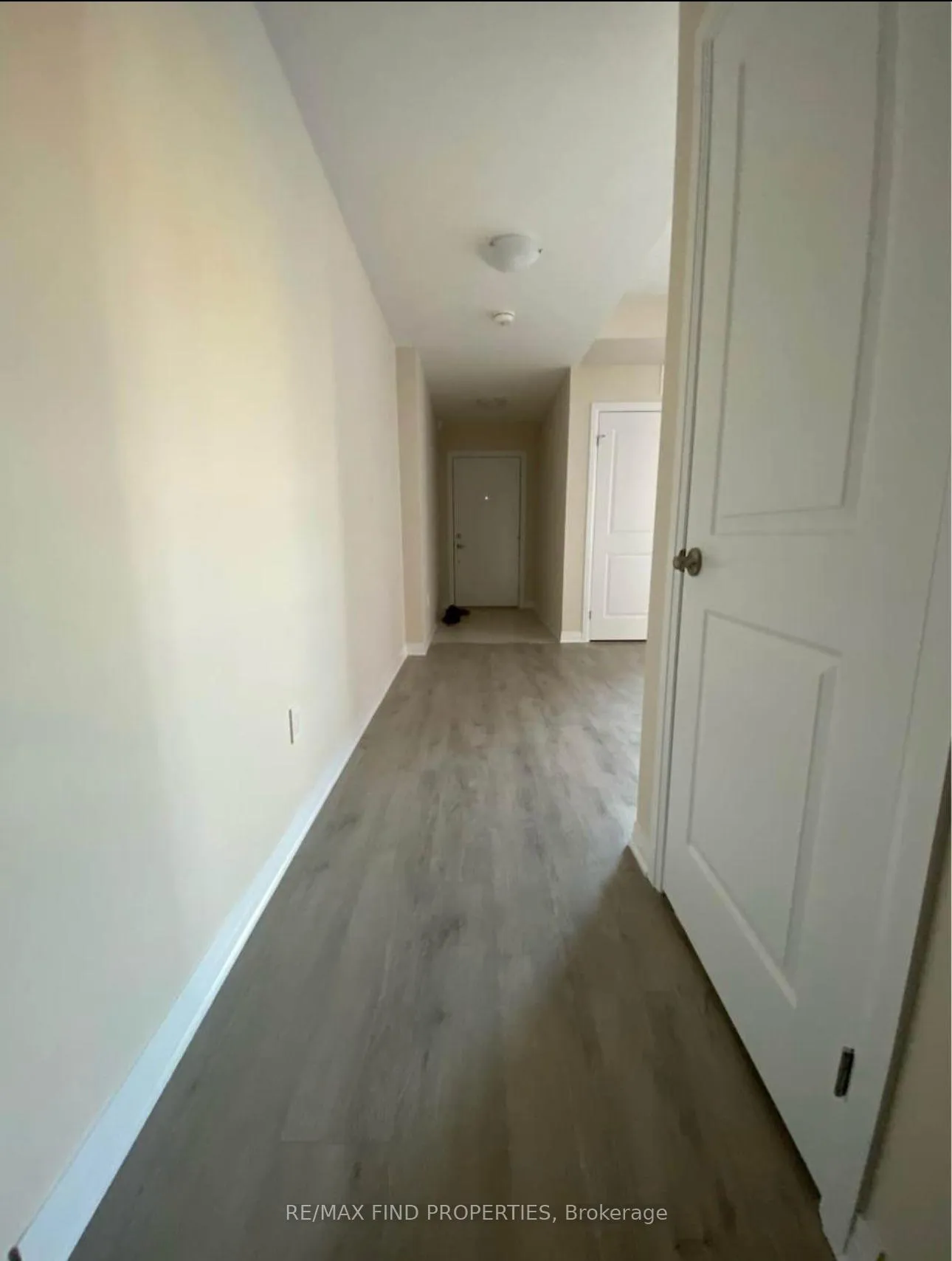 Photo 4 of 20 Vitality Drive, Kitchener, Huron Park — HOMEH