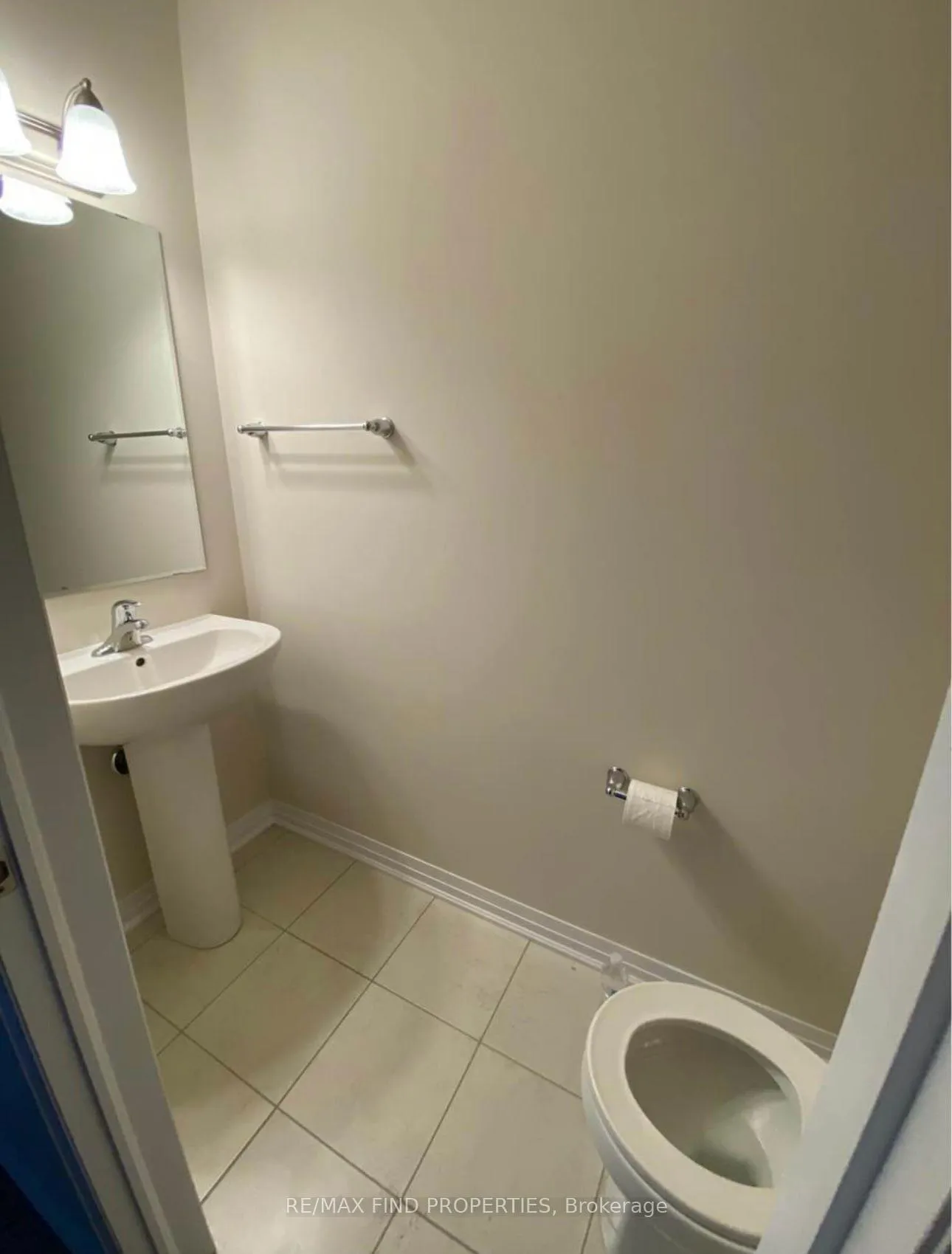 Photo 5 of 20 Vitality Drive, Kitchener, Huron Park — HOMEH