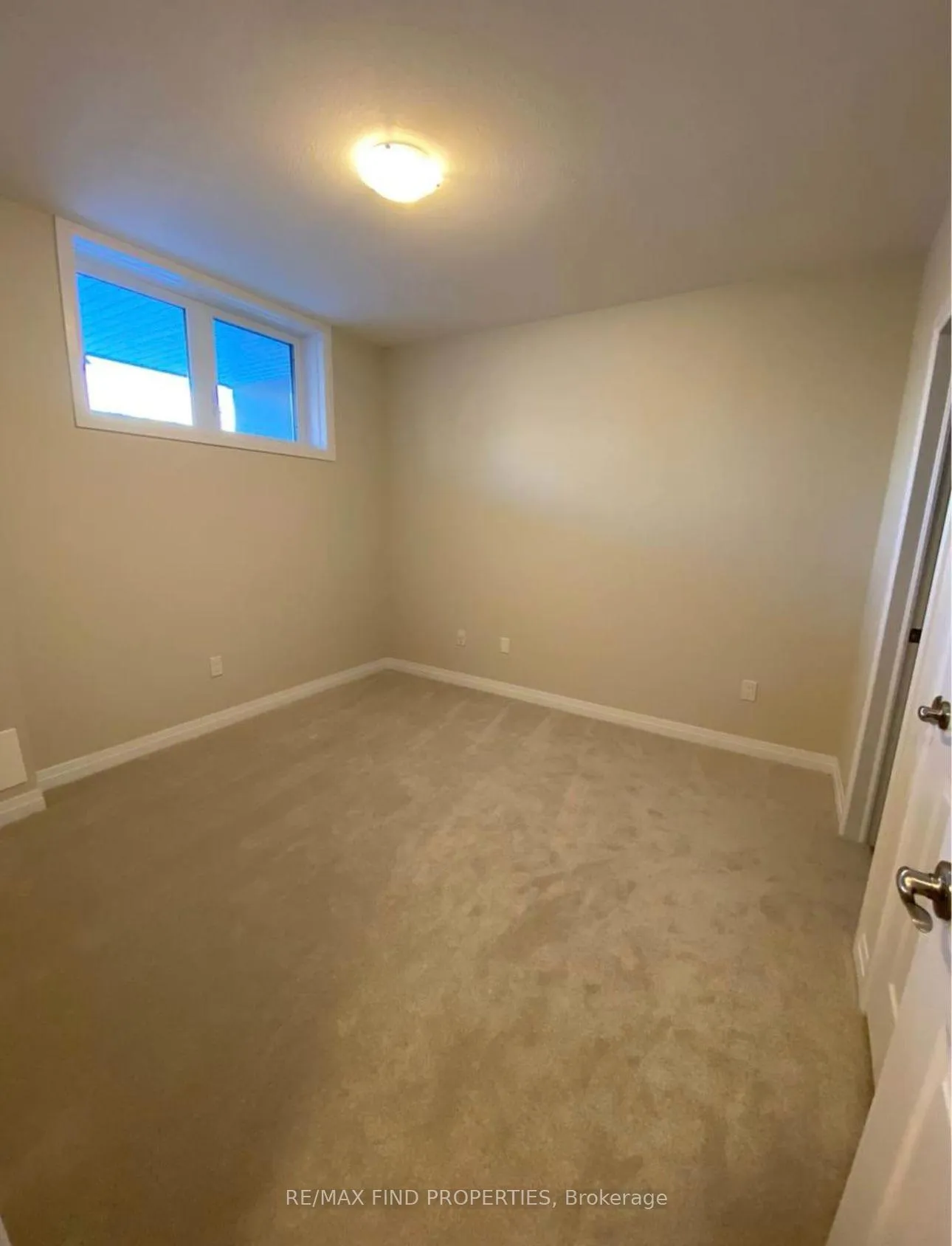 Photo 14 of 20 Vitality Drive, Kitchener, Huron Park — HOMEH
