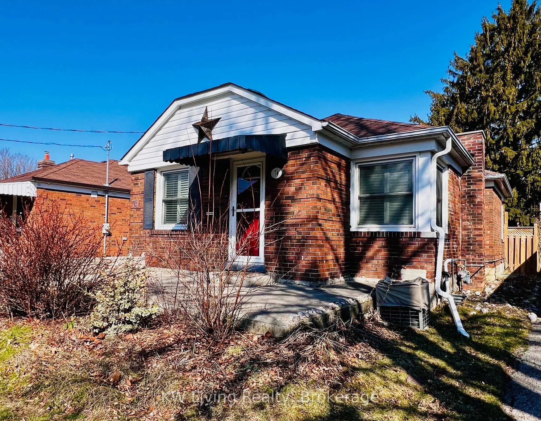 Photo 5 of 74 Murrie Street, Etobicoke, Mimico — HOMEH