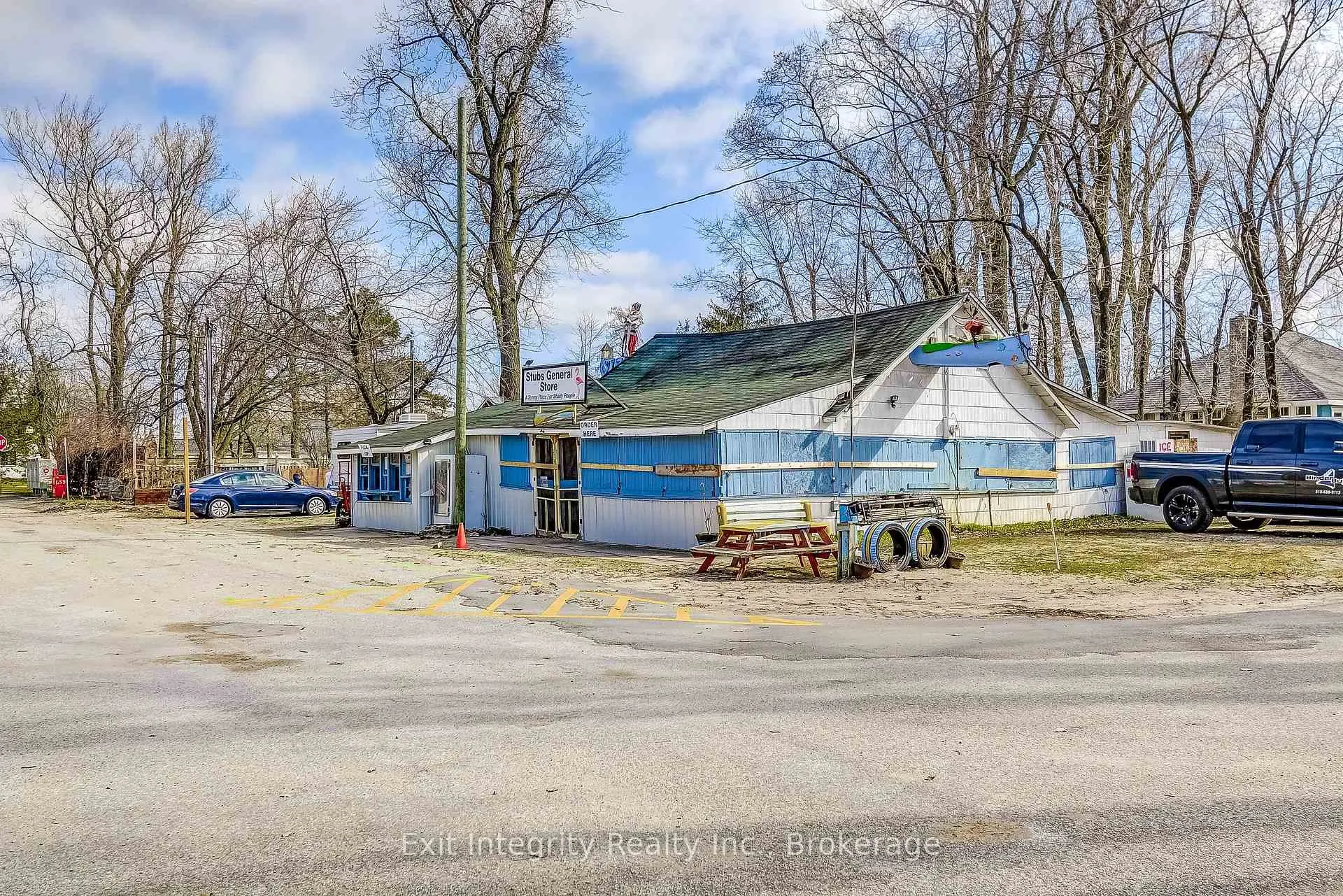 Photo 6 of 2 Beach Avenue, Norfolk, Long Point — HOMEH