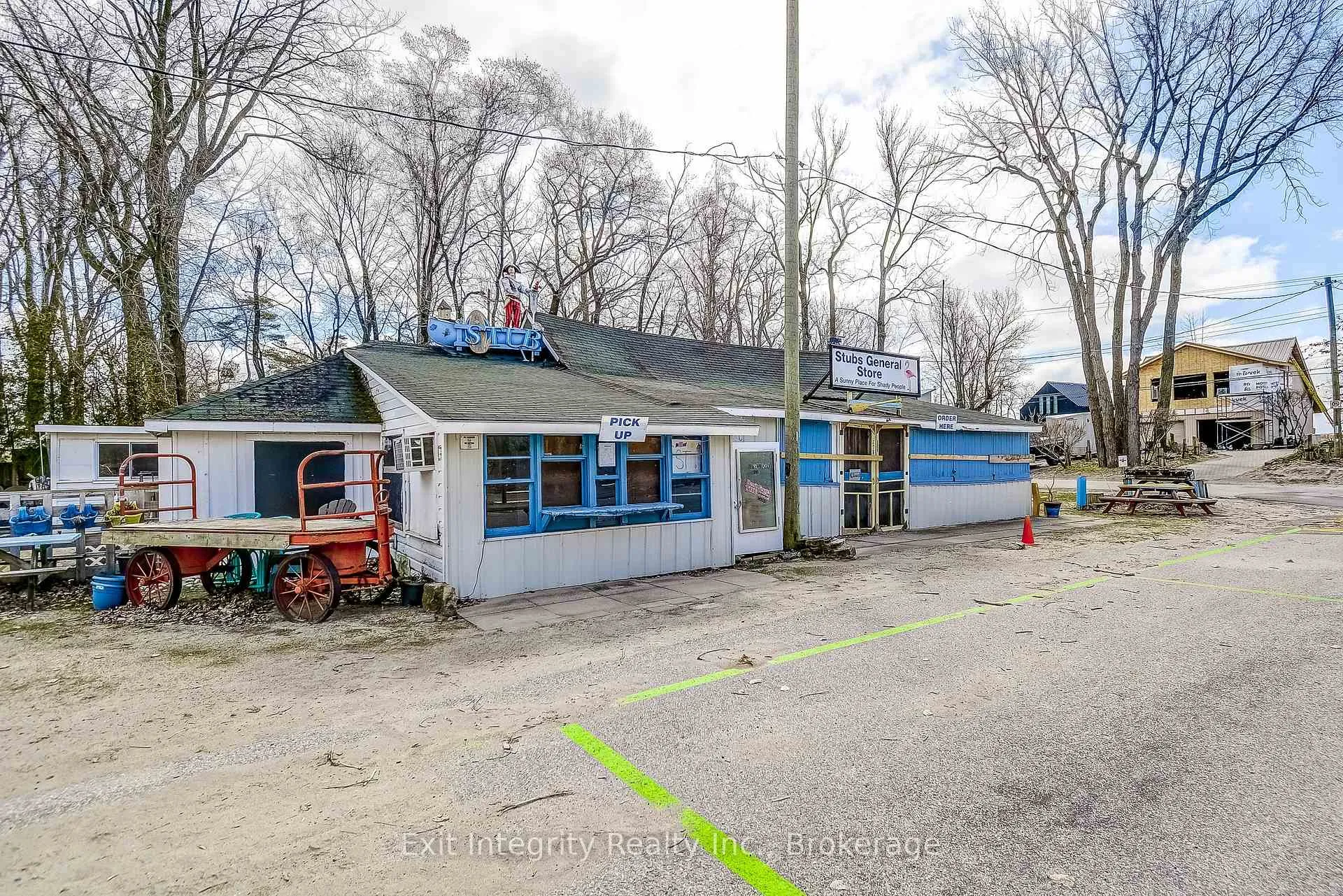 Photo 10 of 2 Beach Avenue, Norfolk, Long Point — HOMEH