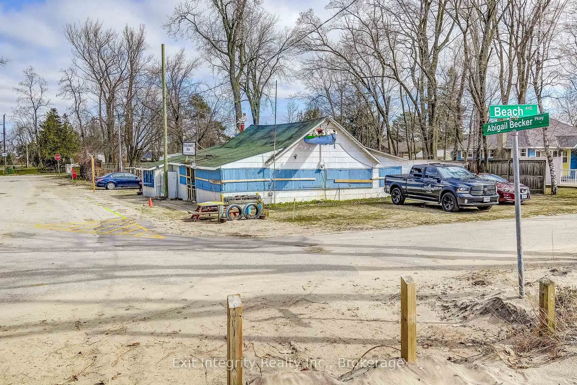 Photo 14 of 2 Beach Avenue, Norfolk, Long Point — HOMEH
