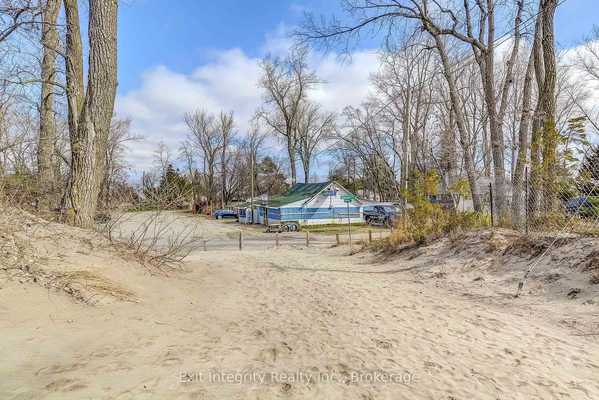 Photo 16 of 2 Beach Avenue, Norfolk, Long Point — HOMEH