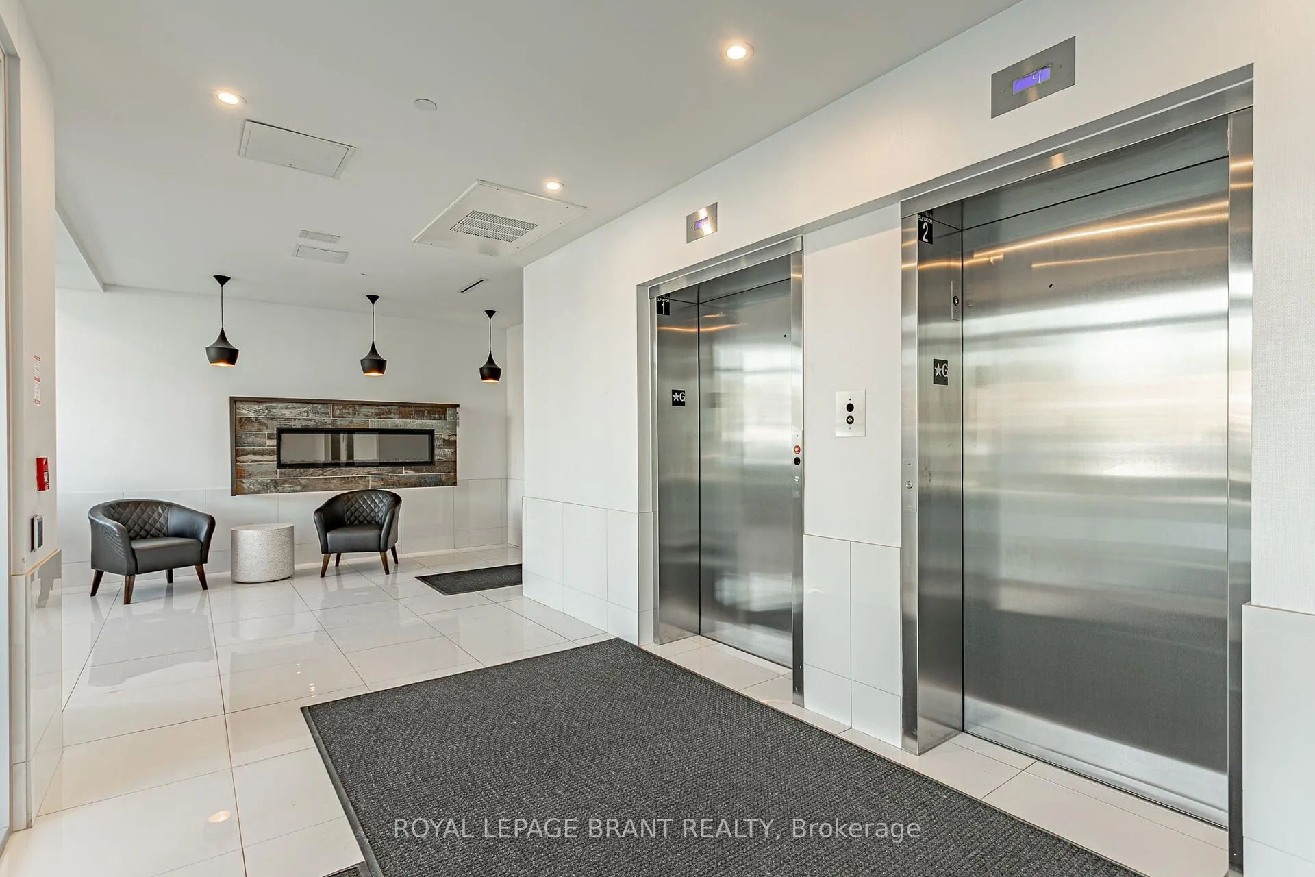 Front of Unit 306, 38 Harbour Street