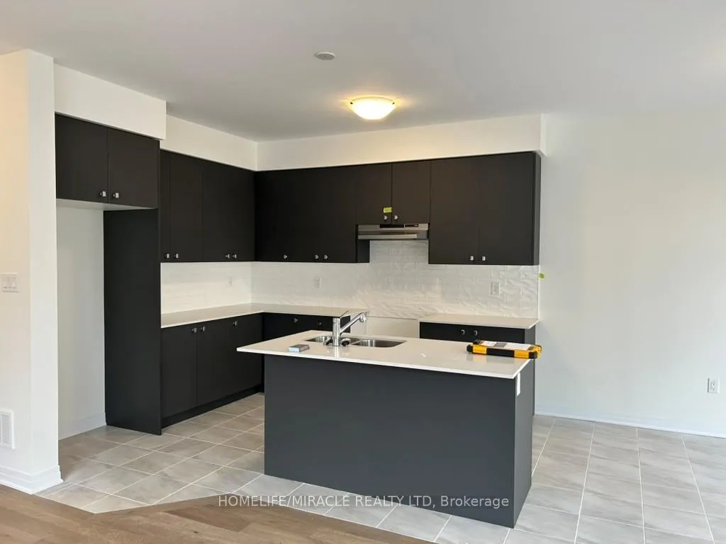 Photo 1 of 8 Canvas Crescent, Welland, Dain City — HOMEH