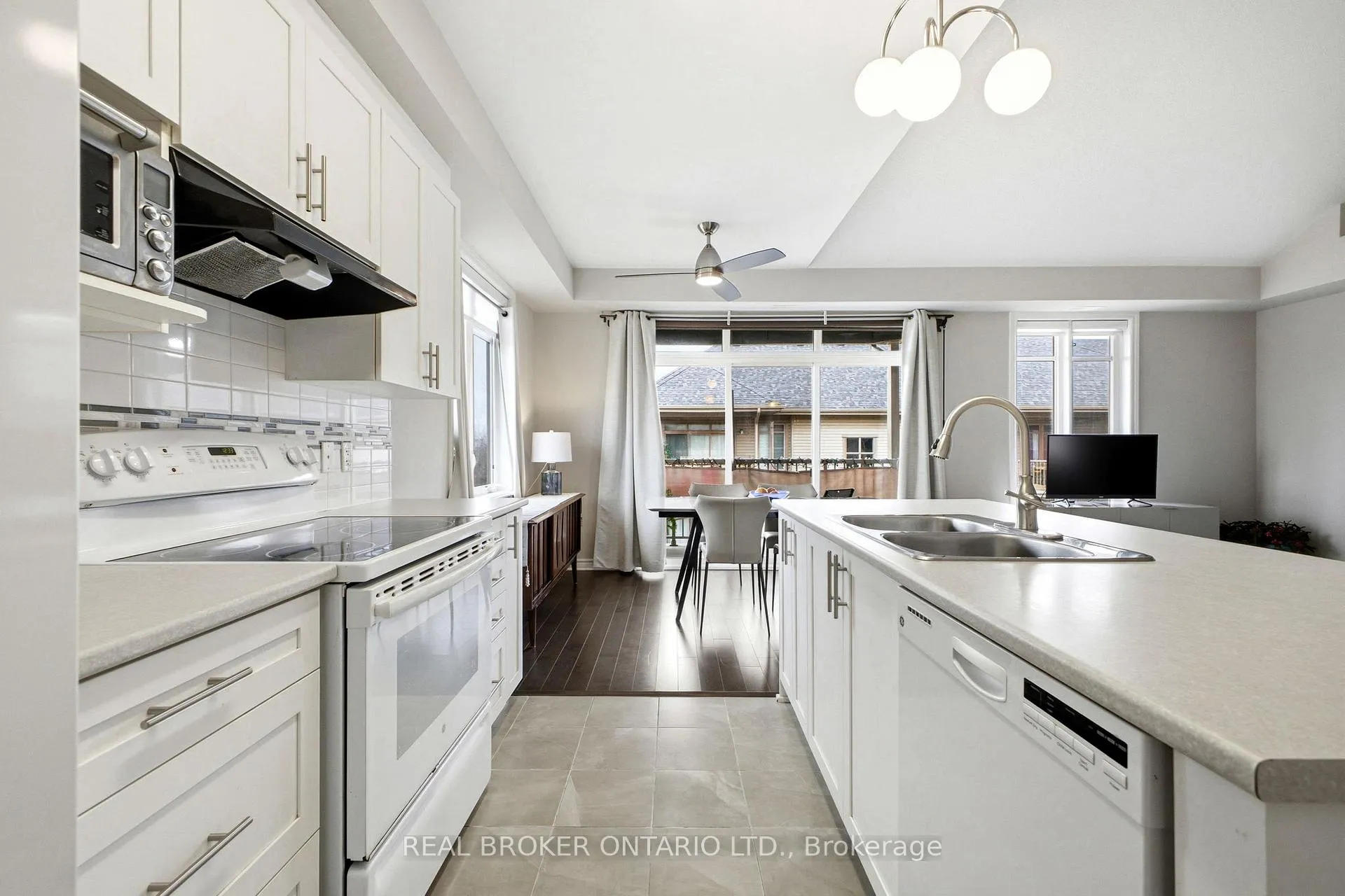 Photo 9 of Unit H, 66 Tipperary Private, Ottawa, Barrhaven - Longfields — HOMEH