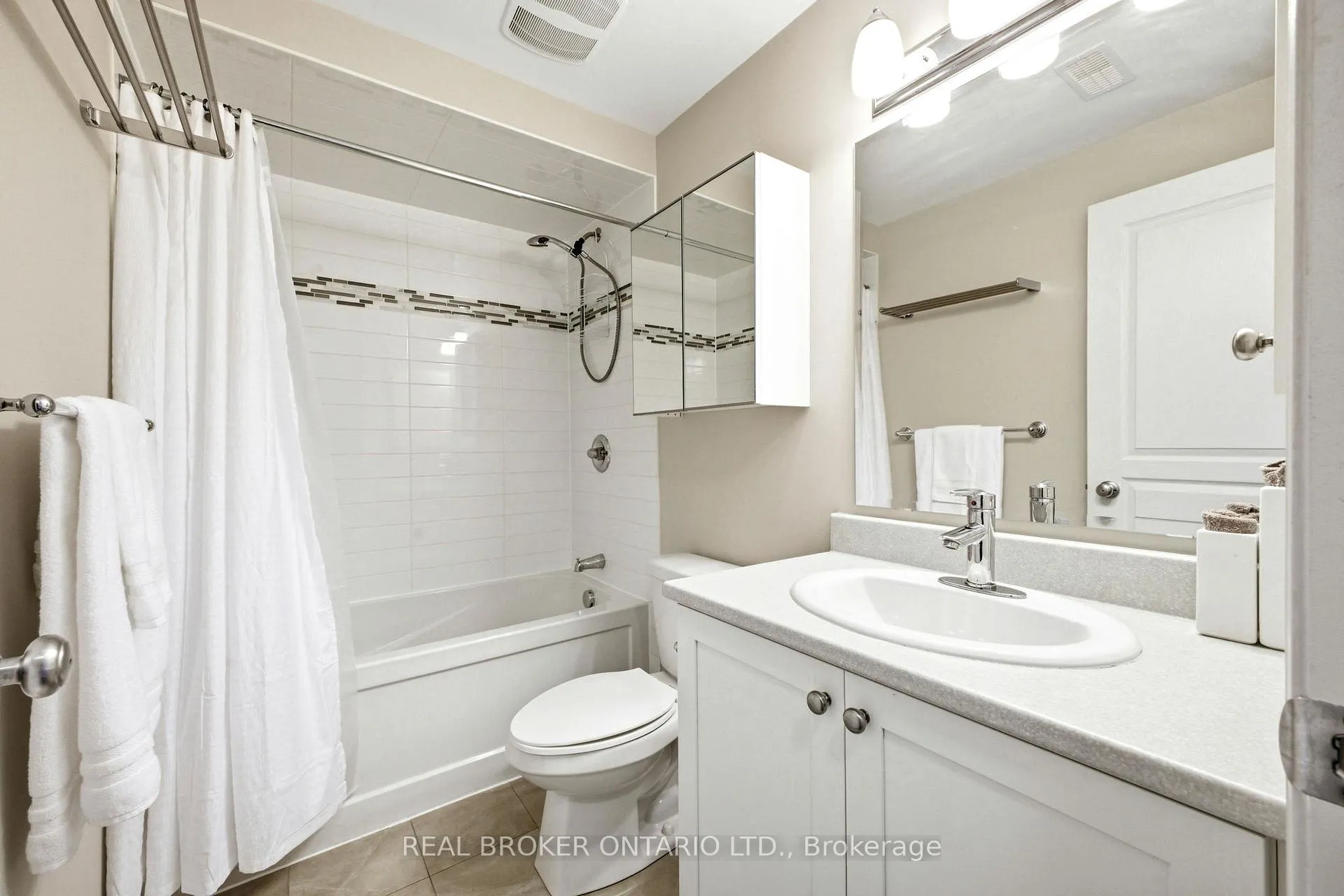 Photo 28 of Unit H, 66 Tipperary Private, Ottawa, Barrhaven - Longfields — HOMEH