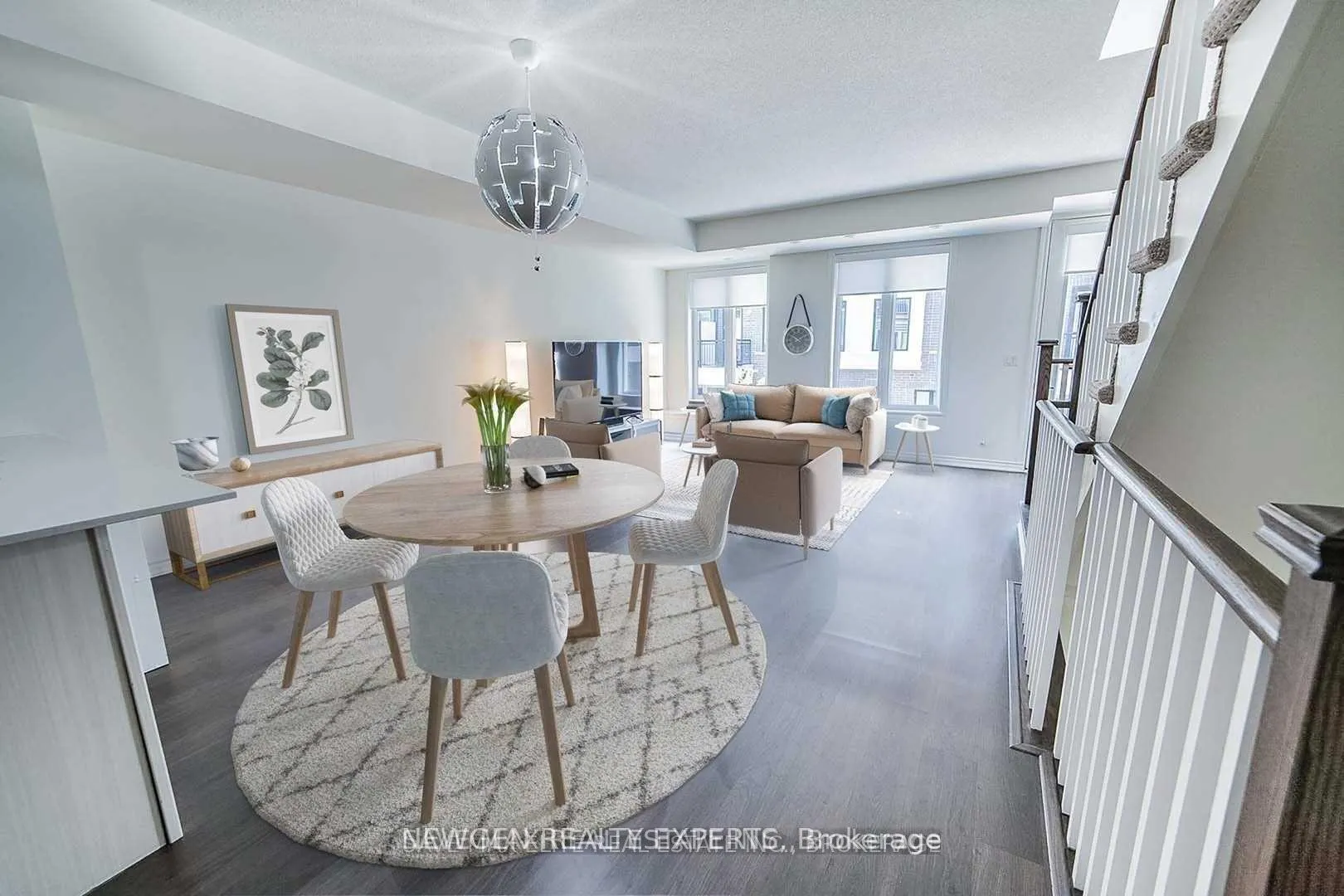 Photo 4 of Unit 8, 120 Longbranch Avenue, Etobicoke, Long Branch — HOMEH