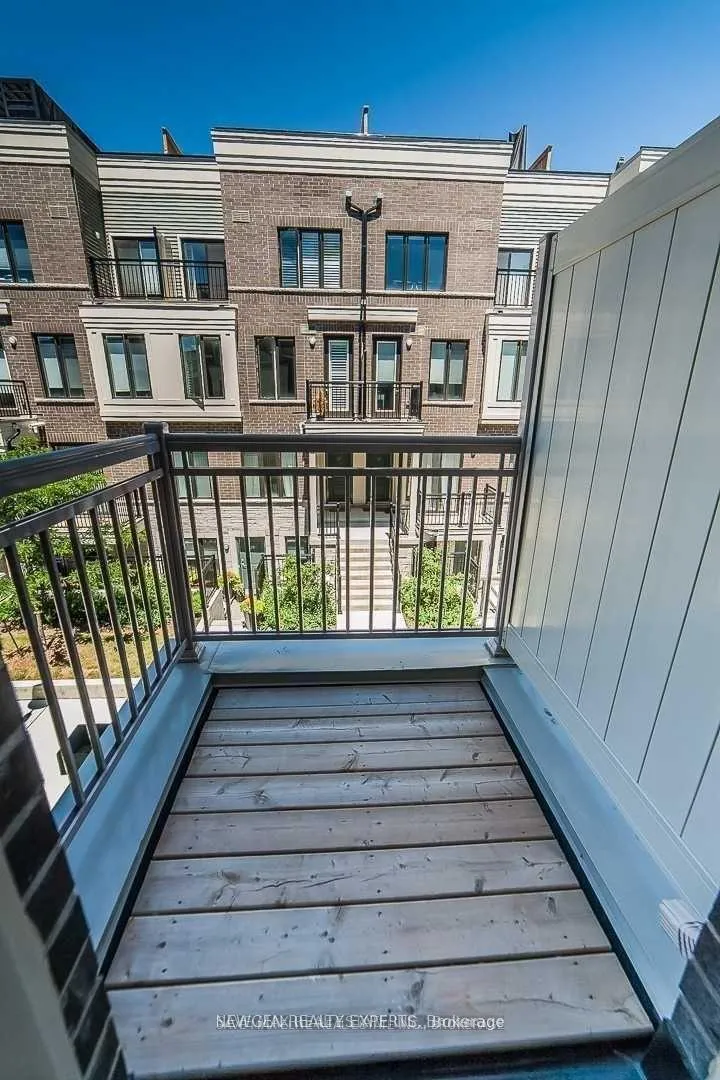 Photo 9 of Unit 8, 120 Longbranch Avenue, Etobicoke, Long Branch — HOMEH