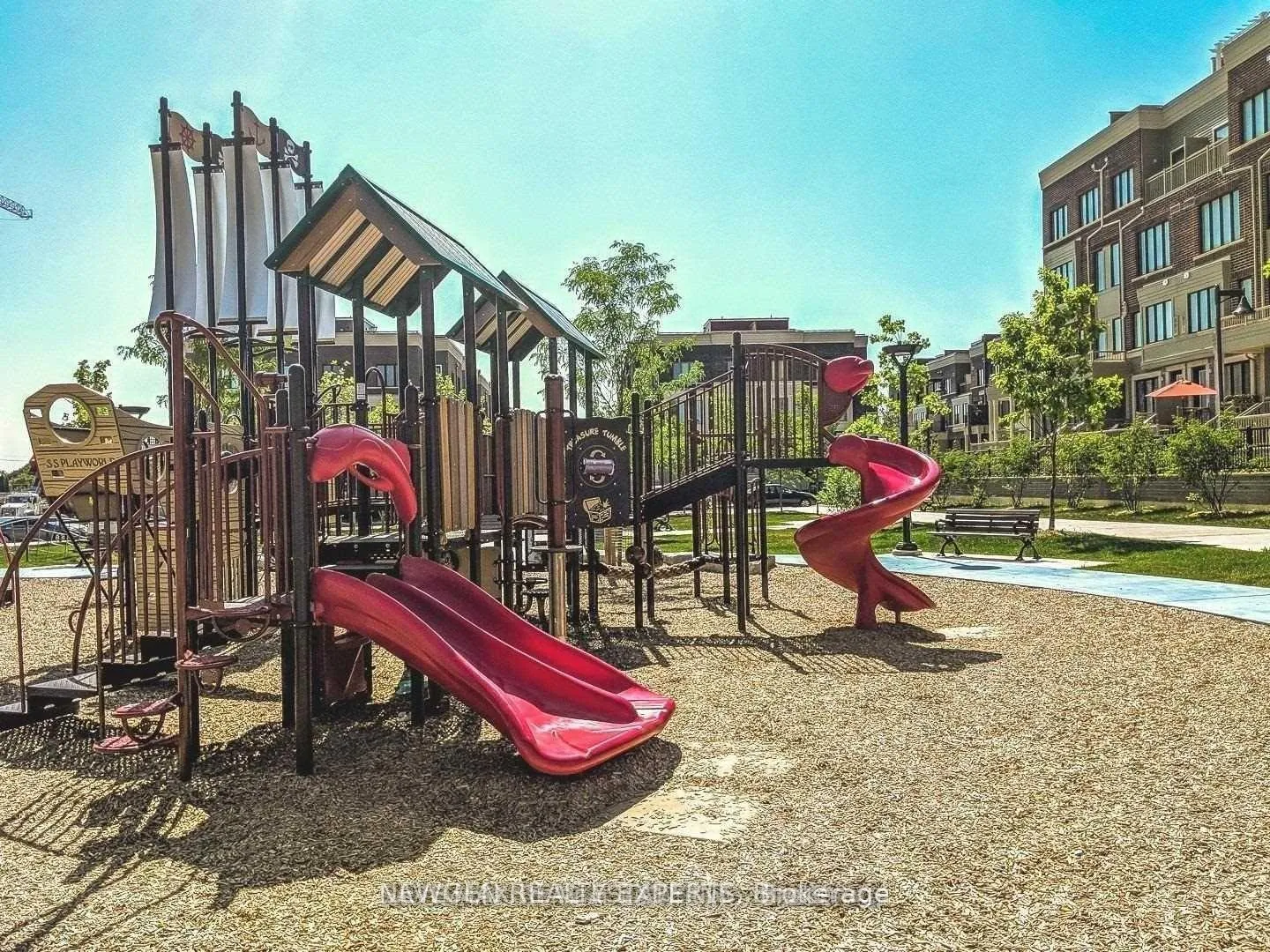 Photo 20 of Unit 8, 120 Longbranch Avenue, Etobicoke, Long Branch — HOMEH