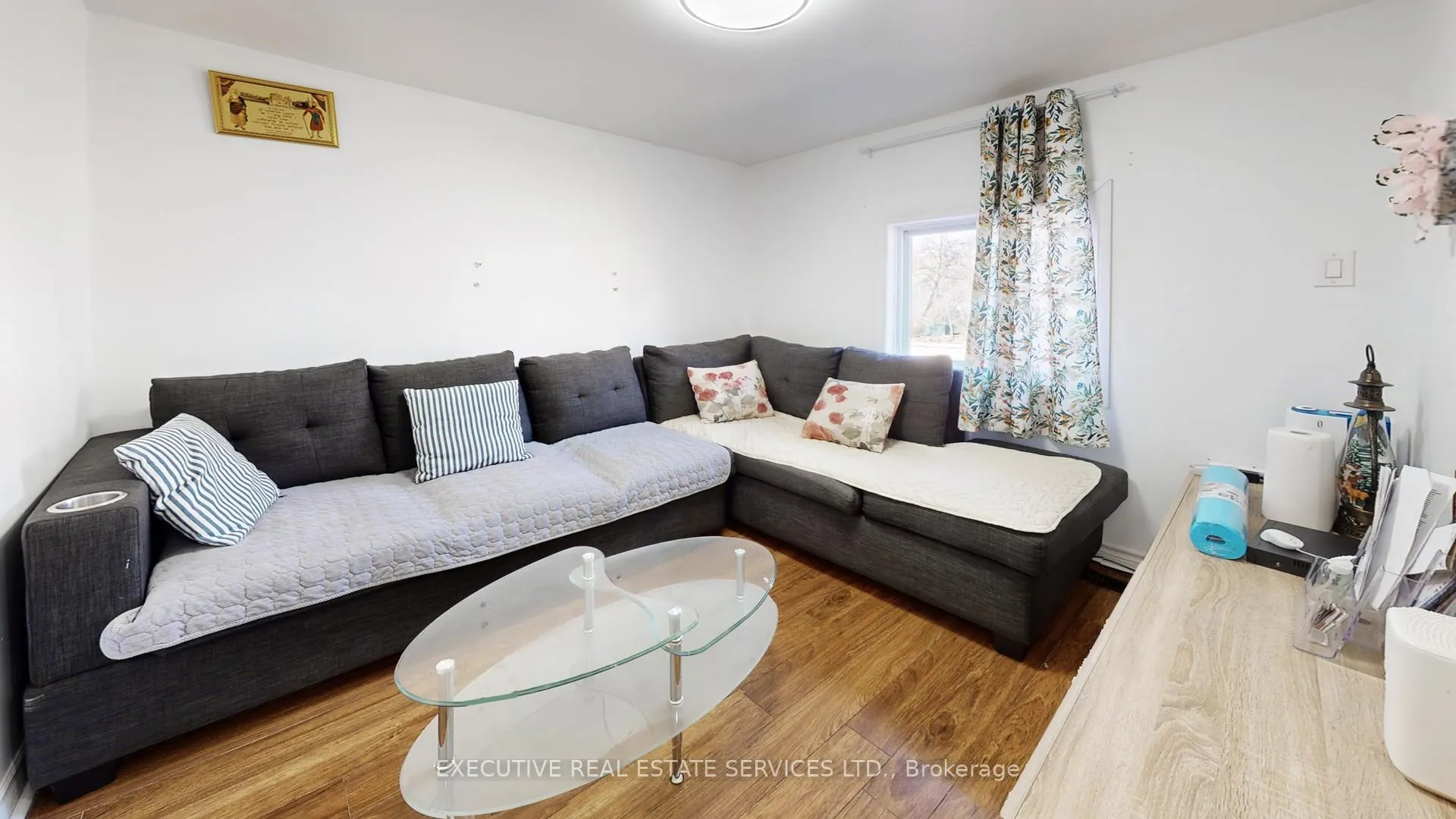Photo 5 of 89 John Street, Brampton, Downtown Brampton — HOMEH