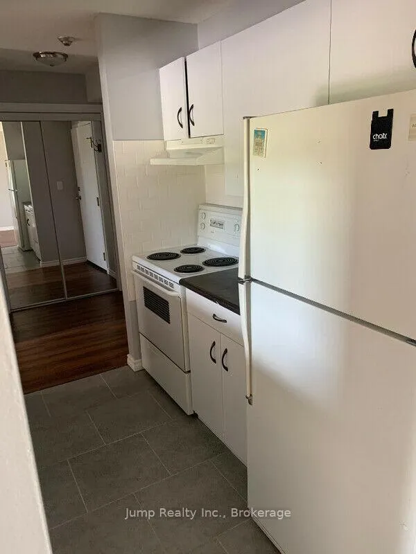 Photo 7 of Unit 209, 2922 Rivard Avenue E, Windsor — HOMEH