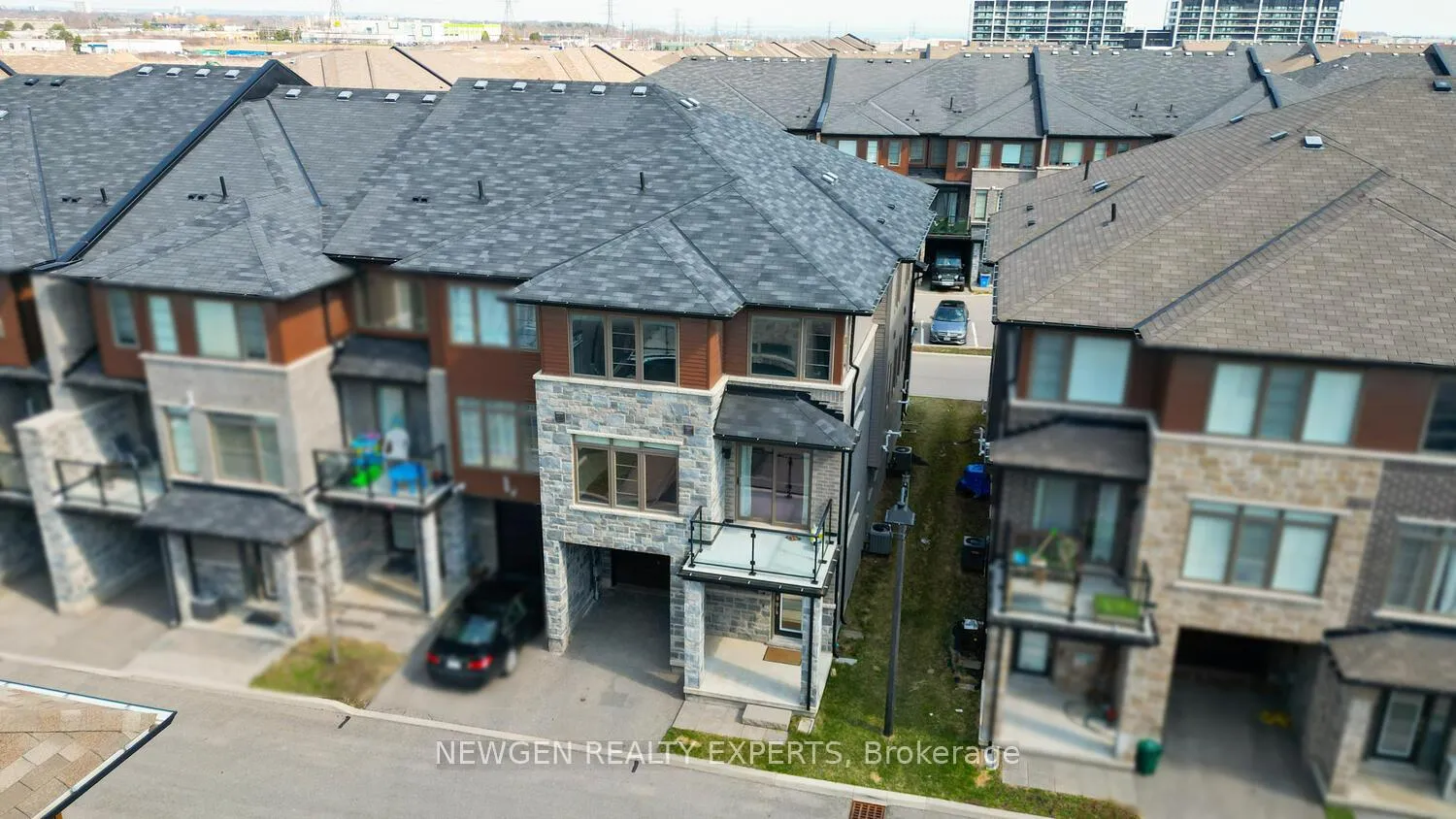 Photo 2 of Unit 283, 30 Times Square Boulevard, Hamilton, Stoney Creek Mountain — HOMEH