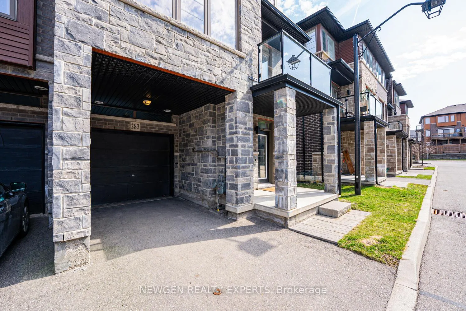 Photo 4 of Unit 283, 30 Times Square Boulevard, Hamilton, Stoney Creek Mountain — HOMEH