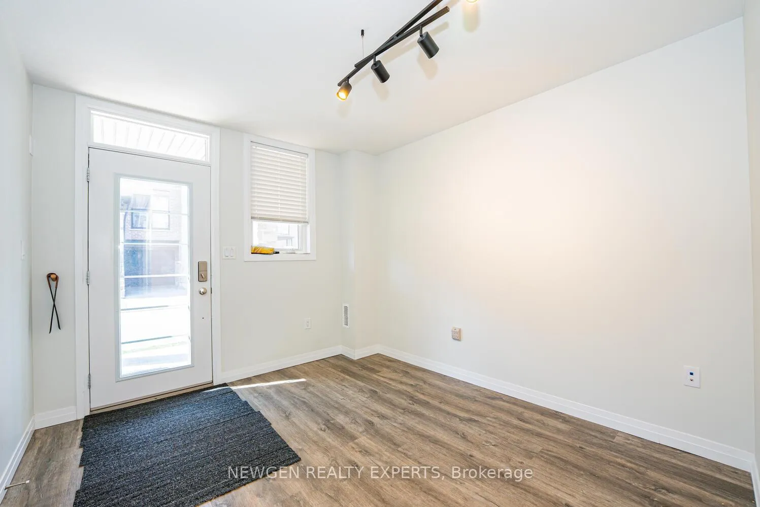 Photo 8 of Unit 283, 30 Times Square Boulevard, Hamilton, Stoney Creek Mountain — HOMEH