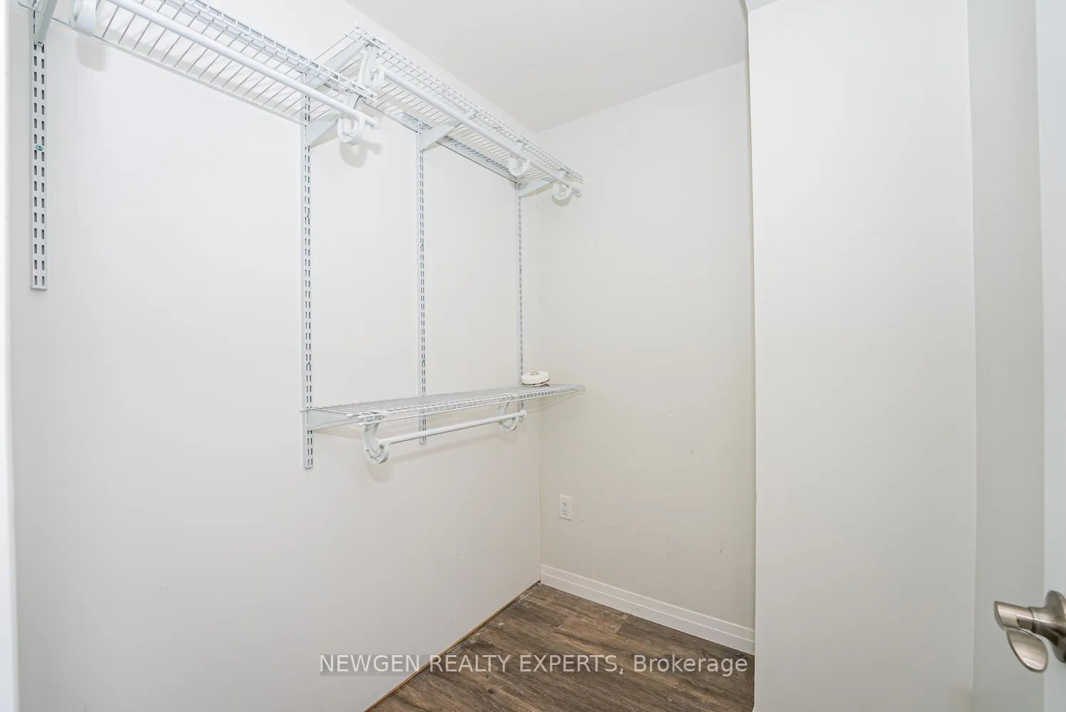 Photo 11 of Unit 283, 30 Times Square Boulevard, Hamilton, Stoney Creek Mountain — HOMEH