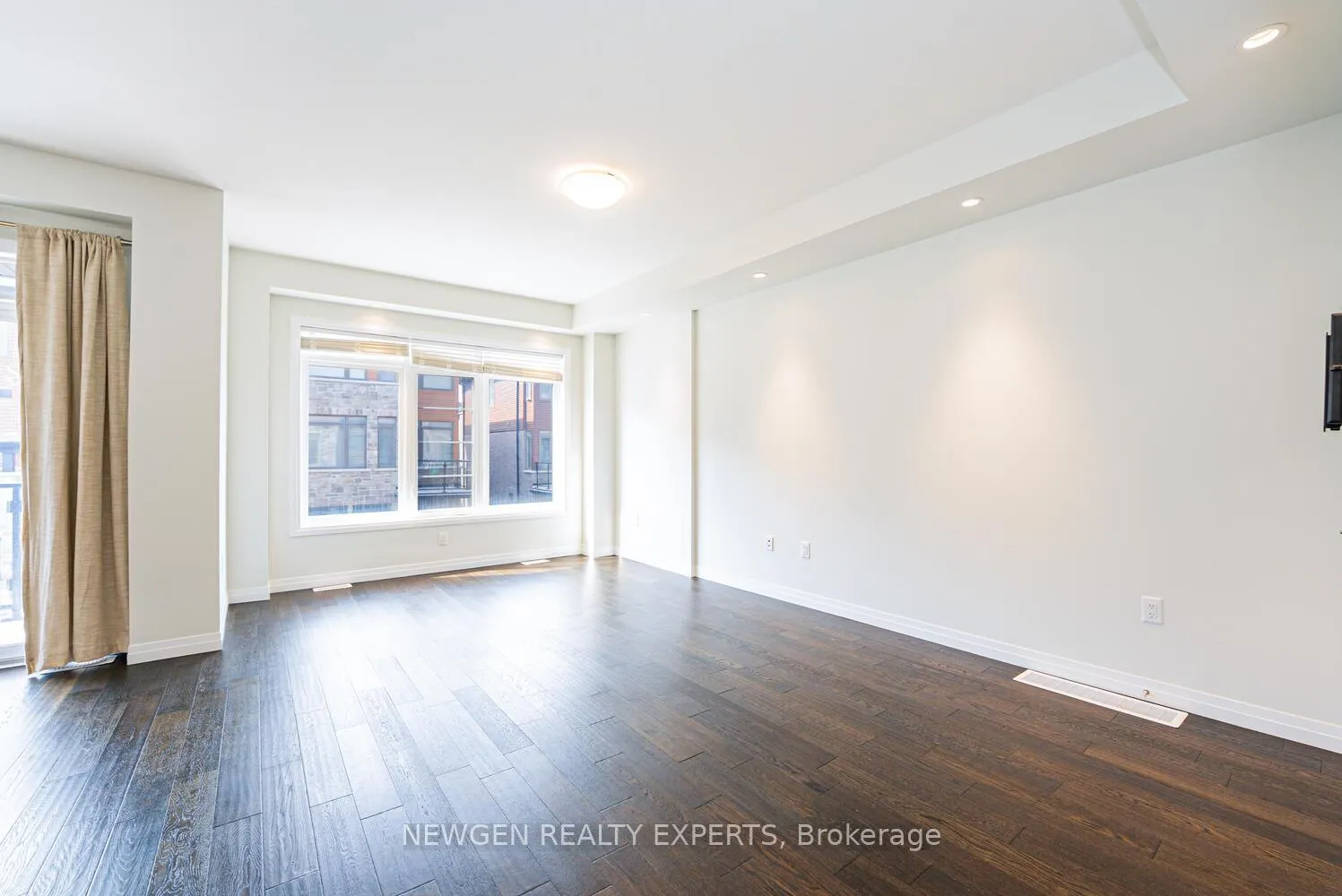 Photo 16 of Unit 283, 30 Times Square Boulevard, Hamilton, Stoney Creek Mountain — HOMEH