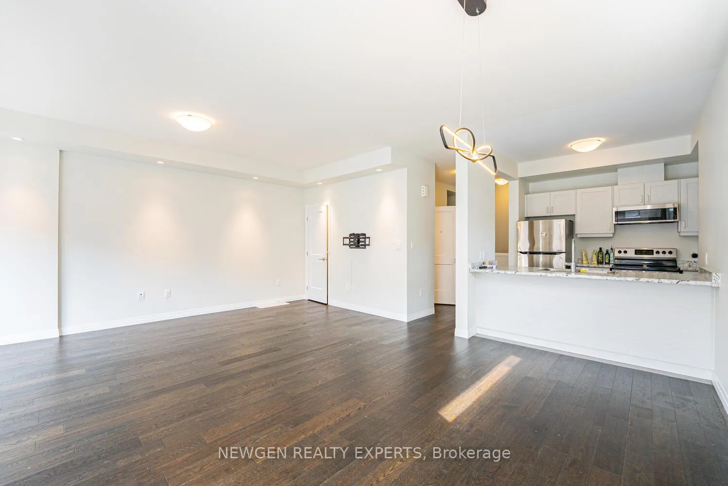 Photo 19 of Unit 283, 30 Times Square Boulevard, Hamilton, Stoney Creek Mountain — HOMEH