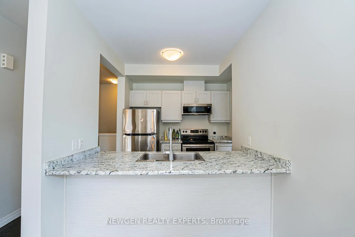 Photo 21 of Unit 283, 30 Times Square Boulevard, Hamilton, Stoney Creek Mountain — HOMEH